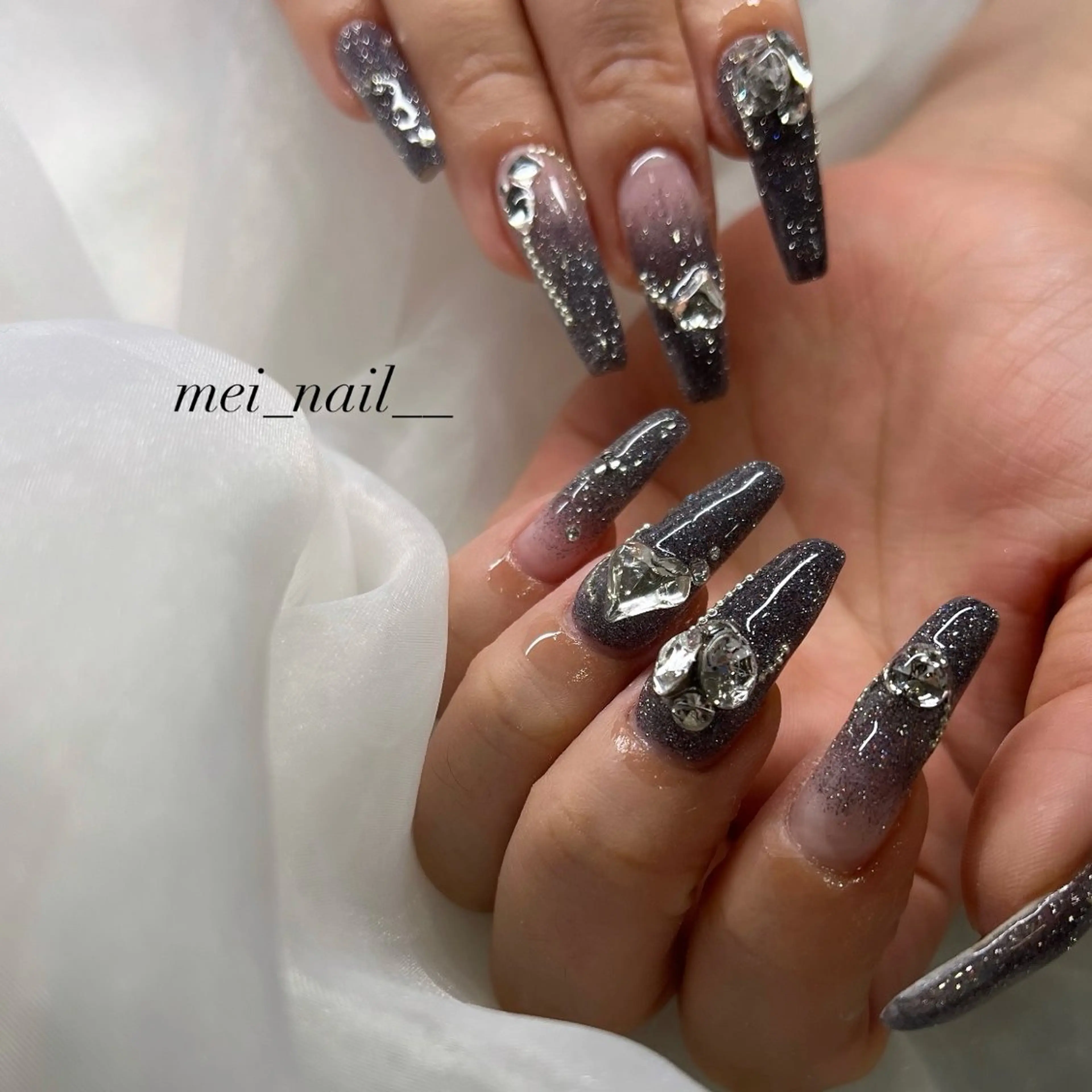 ネイル est nail所属・永山 芽生子のネイルデザイン