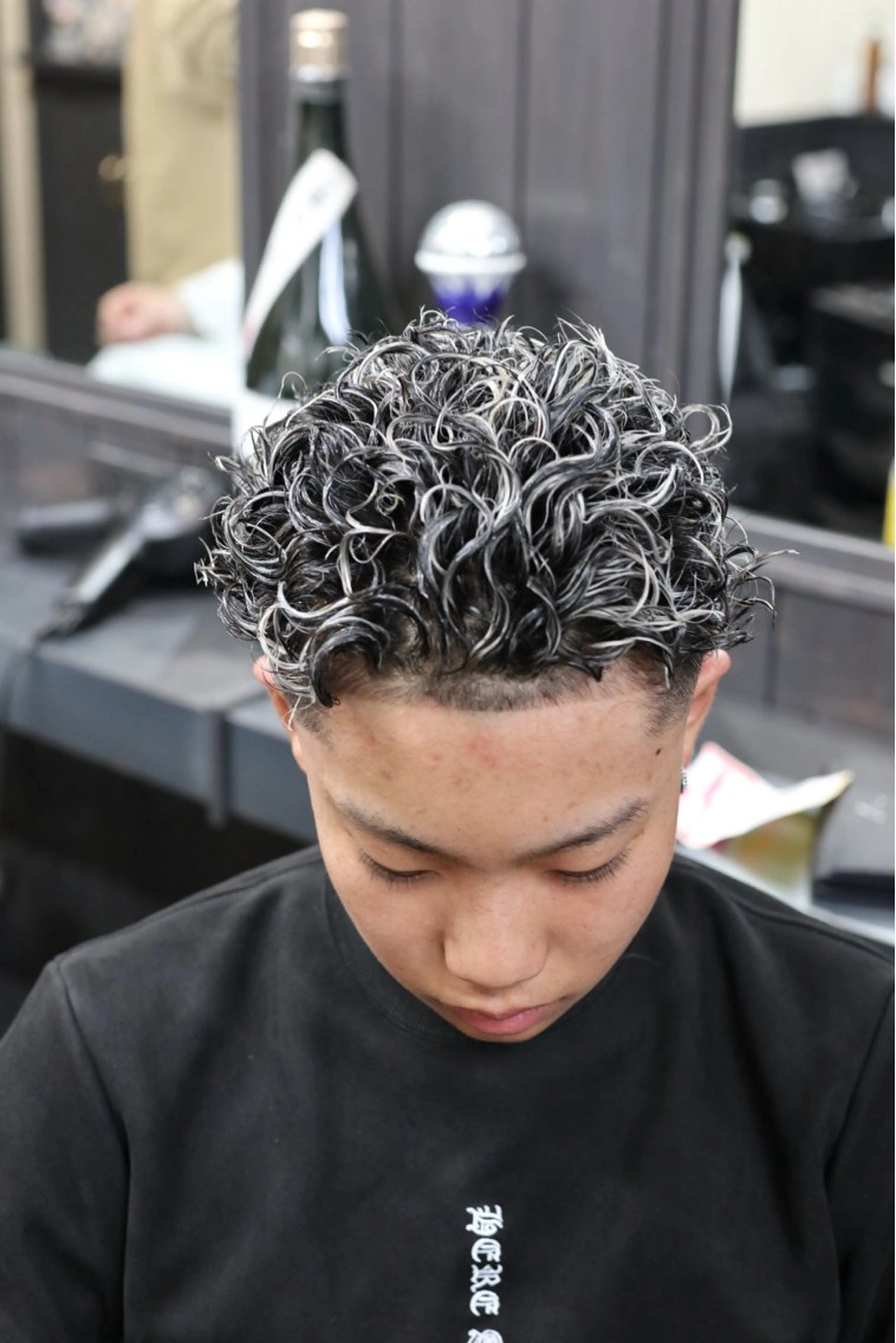 カラー パーマ メンズ カット ヘアカラー パーマ 断髪刈舞所属・フェード・メッシュ ハイトーン/fumaのヘアスタイル