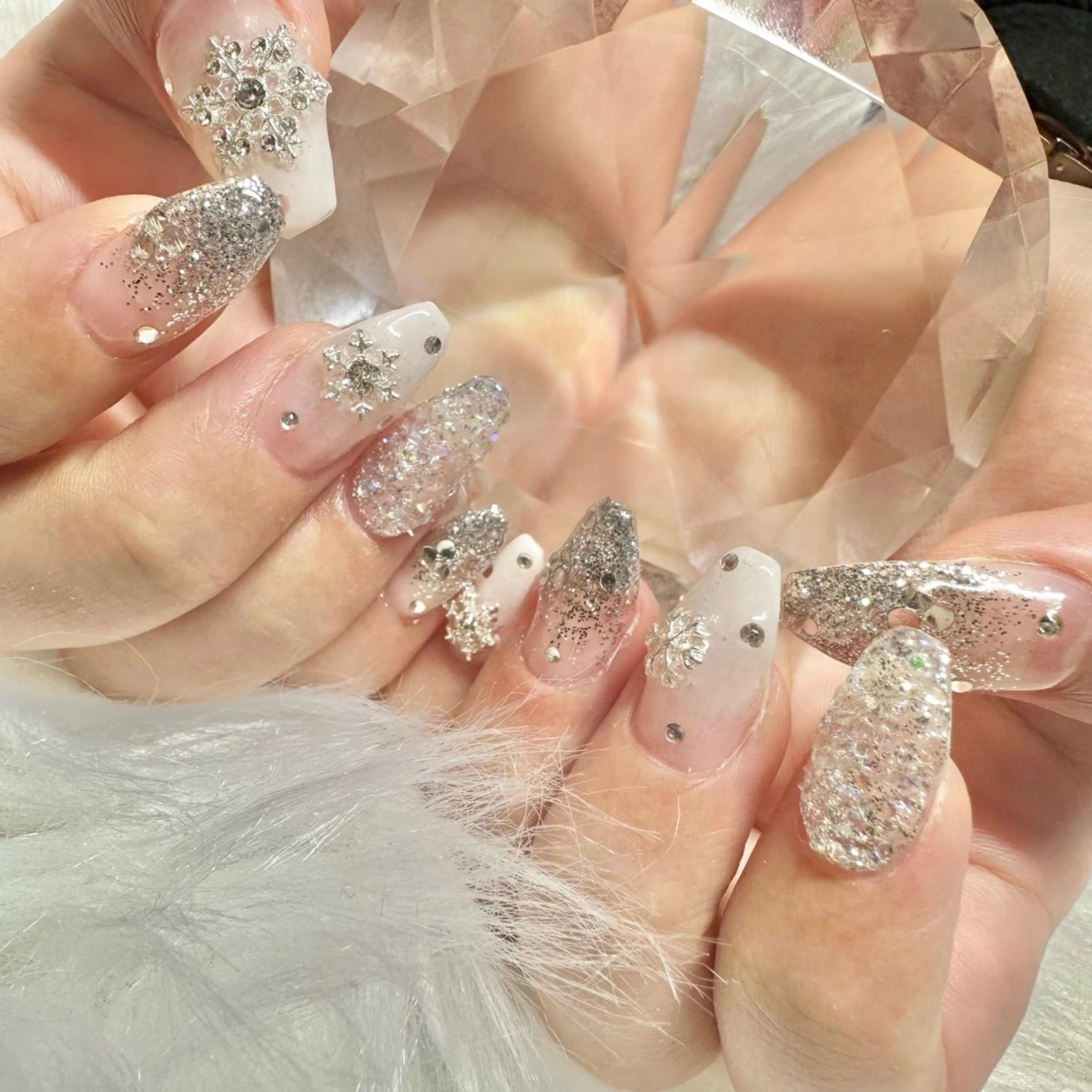 ネイル グラデーション ラメ(グリッター) ラメグラデーション 冬ネイル 🤎CHARME NAIL🤎のネイルデザイン