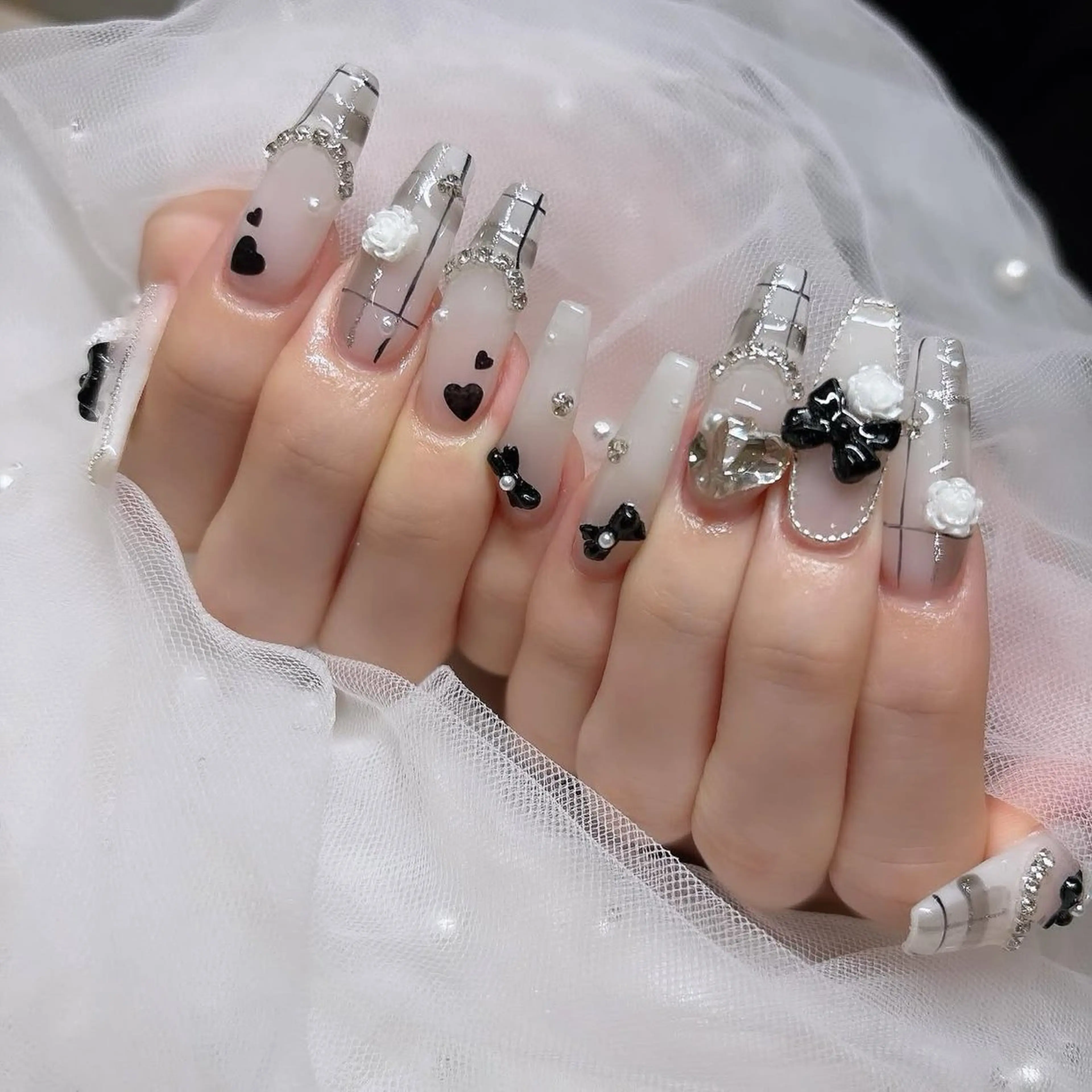 ネイル アートネイル 長さ出し ストーンネイル ネイルチップ ハンドネイル KIM キムのネイルデザイン