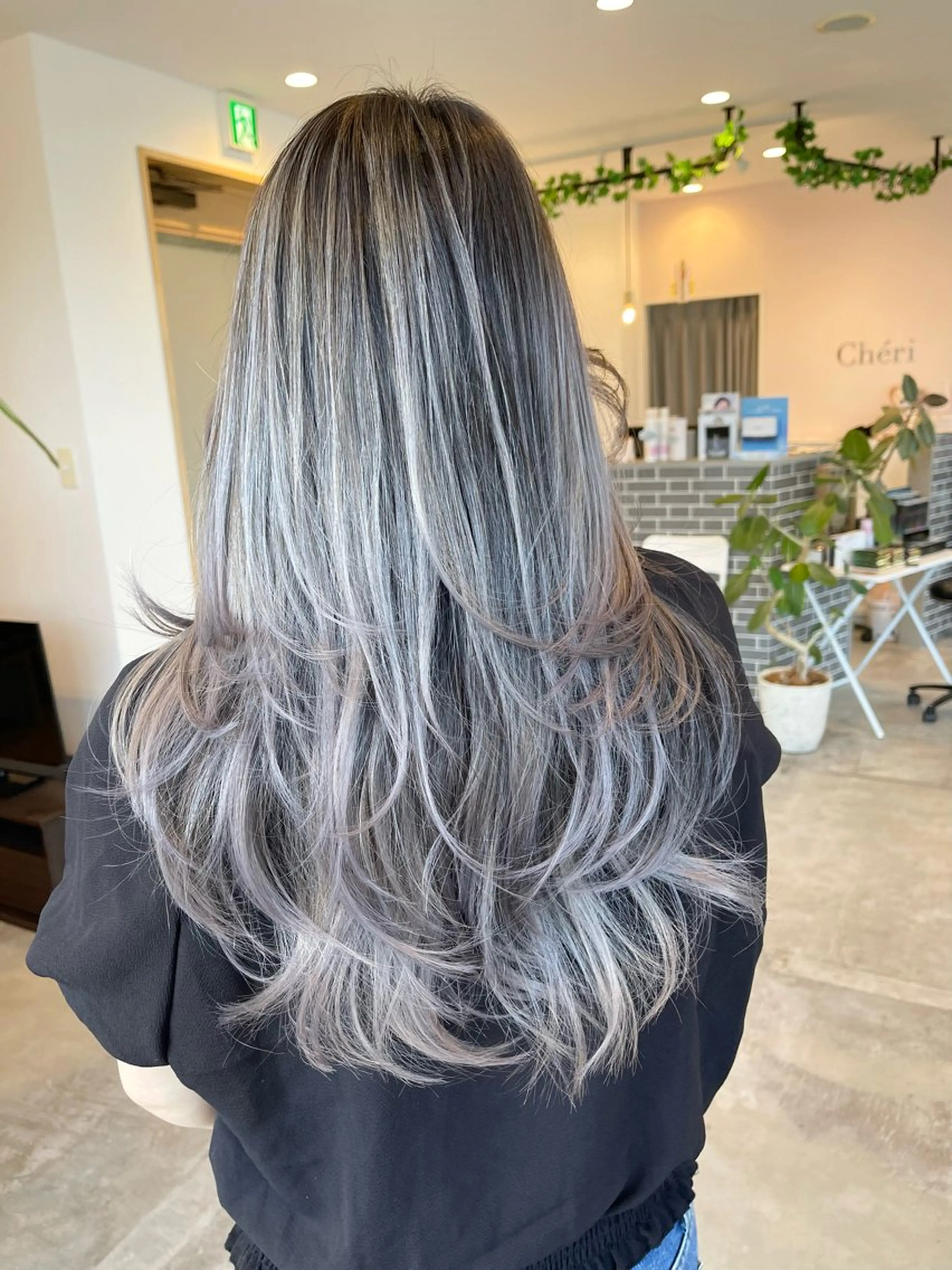 ロング カラー カット ヘアカラー トリートメント Che'ri所属・海外レイヤー/ レイヤーカット/和田のヘアスタイル