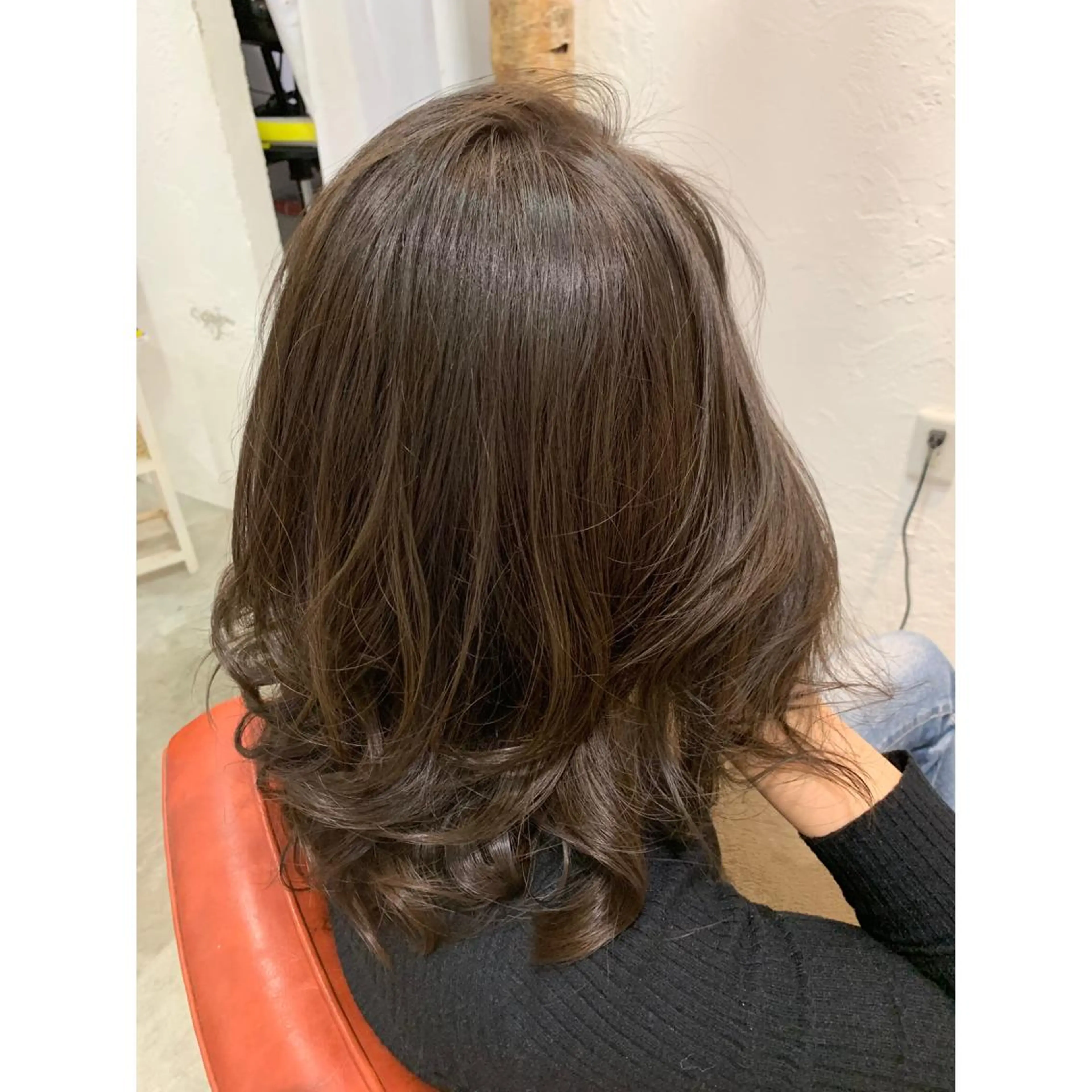 セミロング カラー fio マナミのヘアスタイル