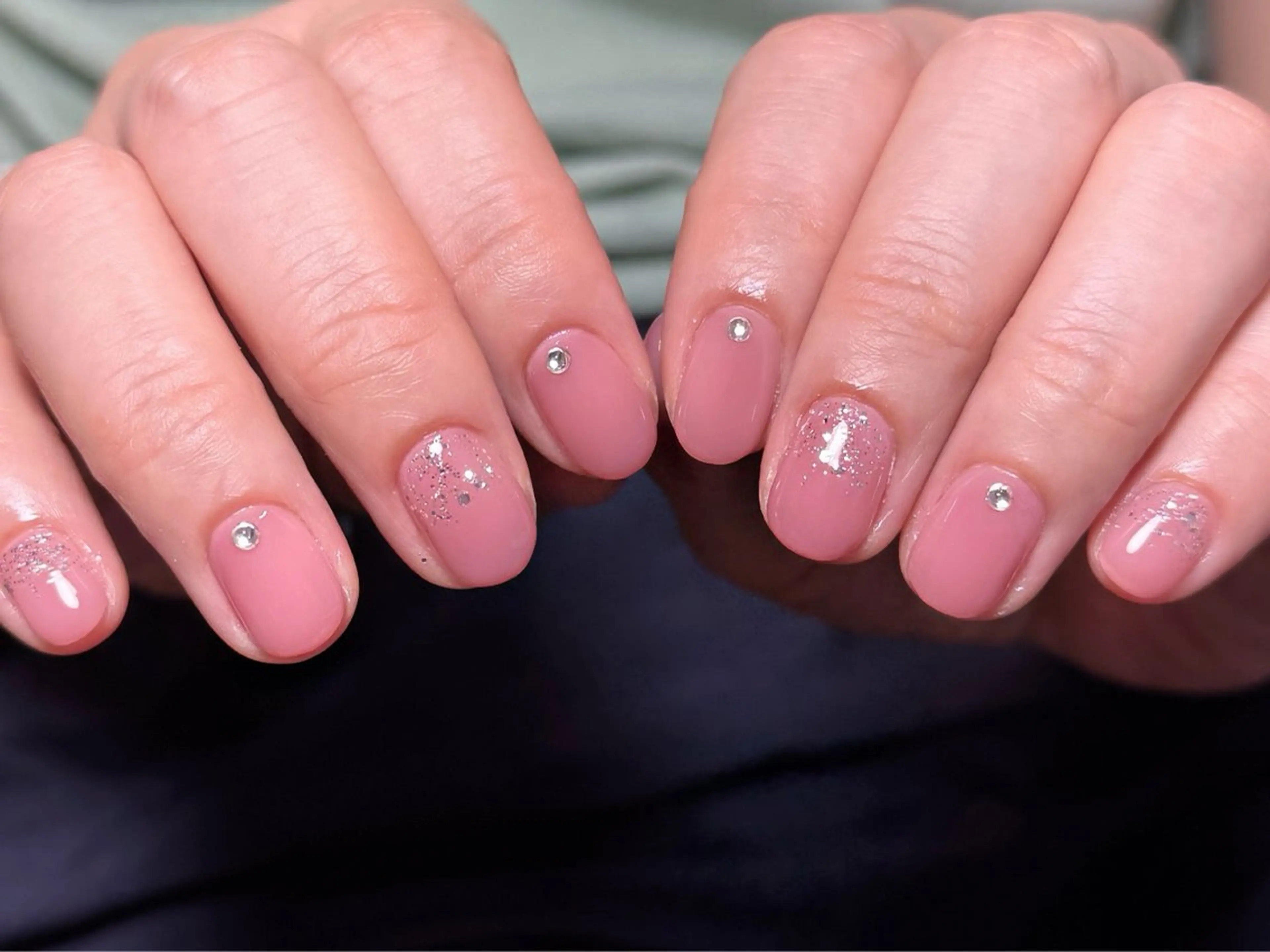 ネイル オーロラネイル 長さ出し フレンチネイル ジェルネイル ガラスフレンチ Rela・S NAILのネイルデザイン