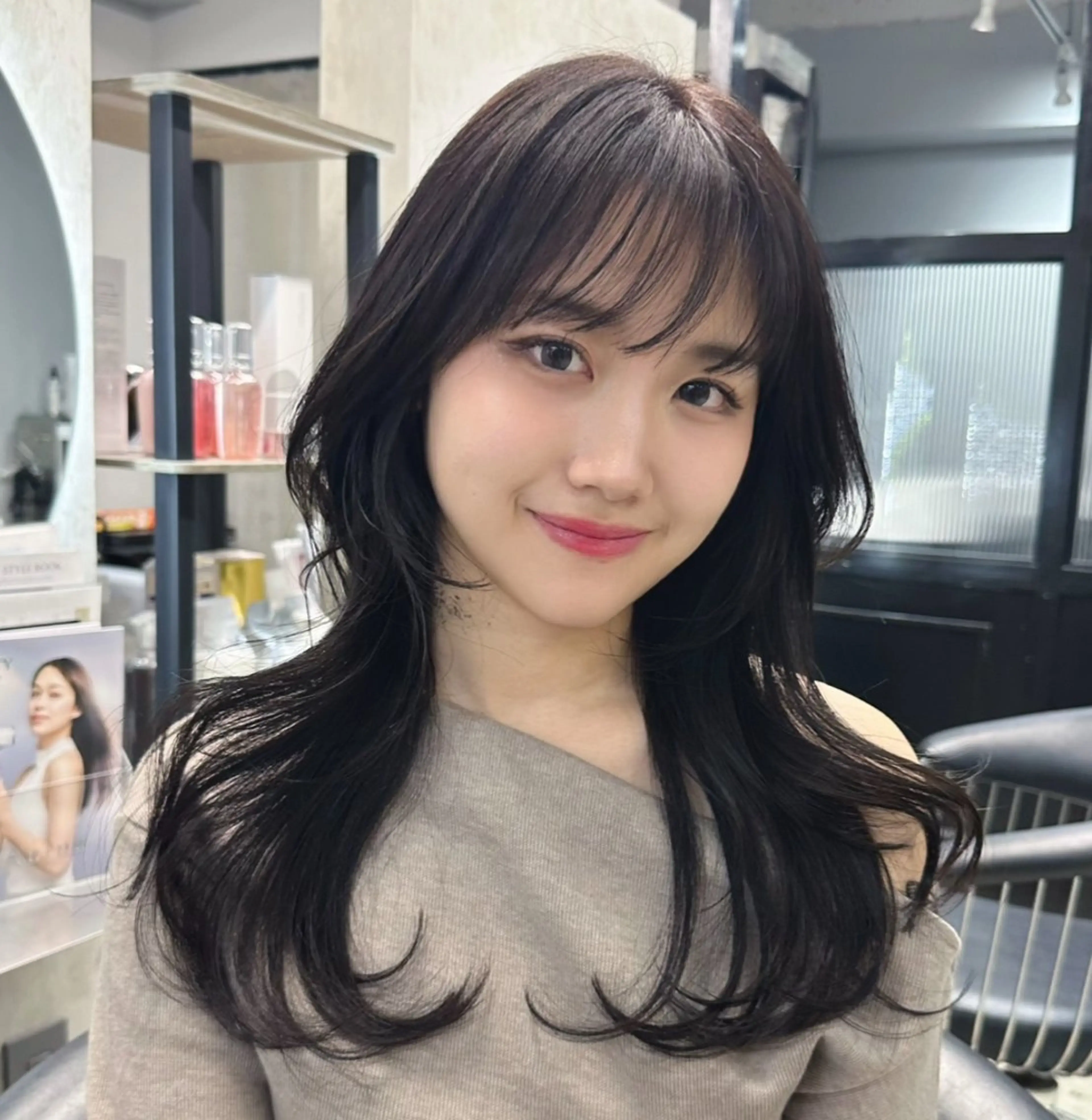 セミロング カラー カット ヘアカラー トリートメント 韓国ヘア✨美髪矯正✨ 渋谷 etoraのヘアスタイル