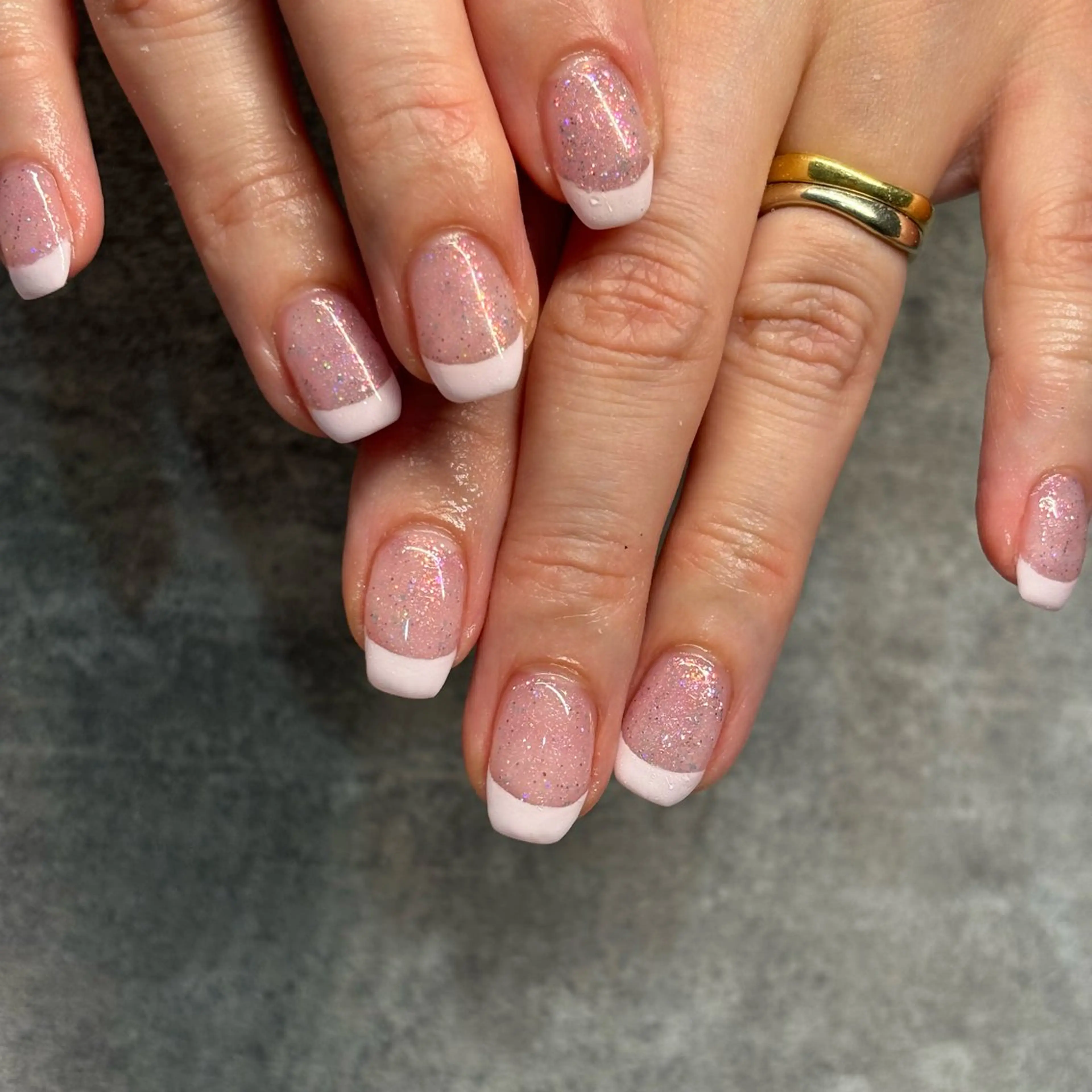 カラーフレンチ🎀ケア&オフ込みの写真