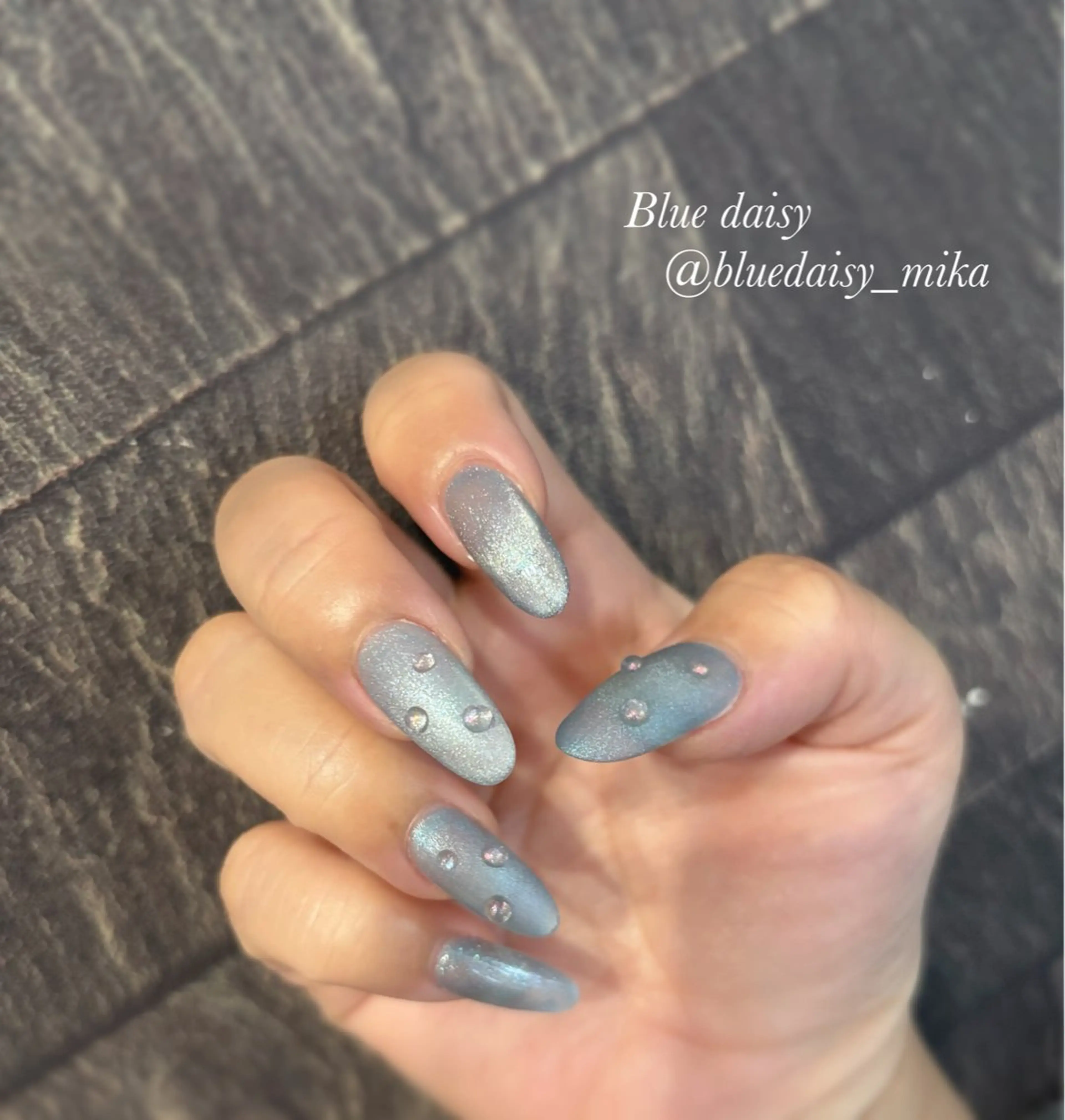 ネイル マグネットネイル マットネイル ぷっくりネイル ハンドネイル Blue　daisy　栄本店 【ブルーデイジー】所属・Blue daisy 栄本店のネイルデザイン