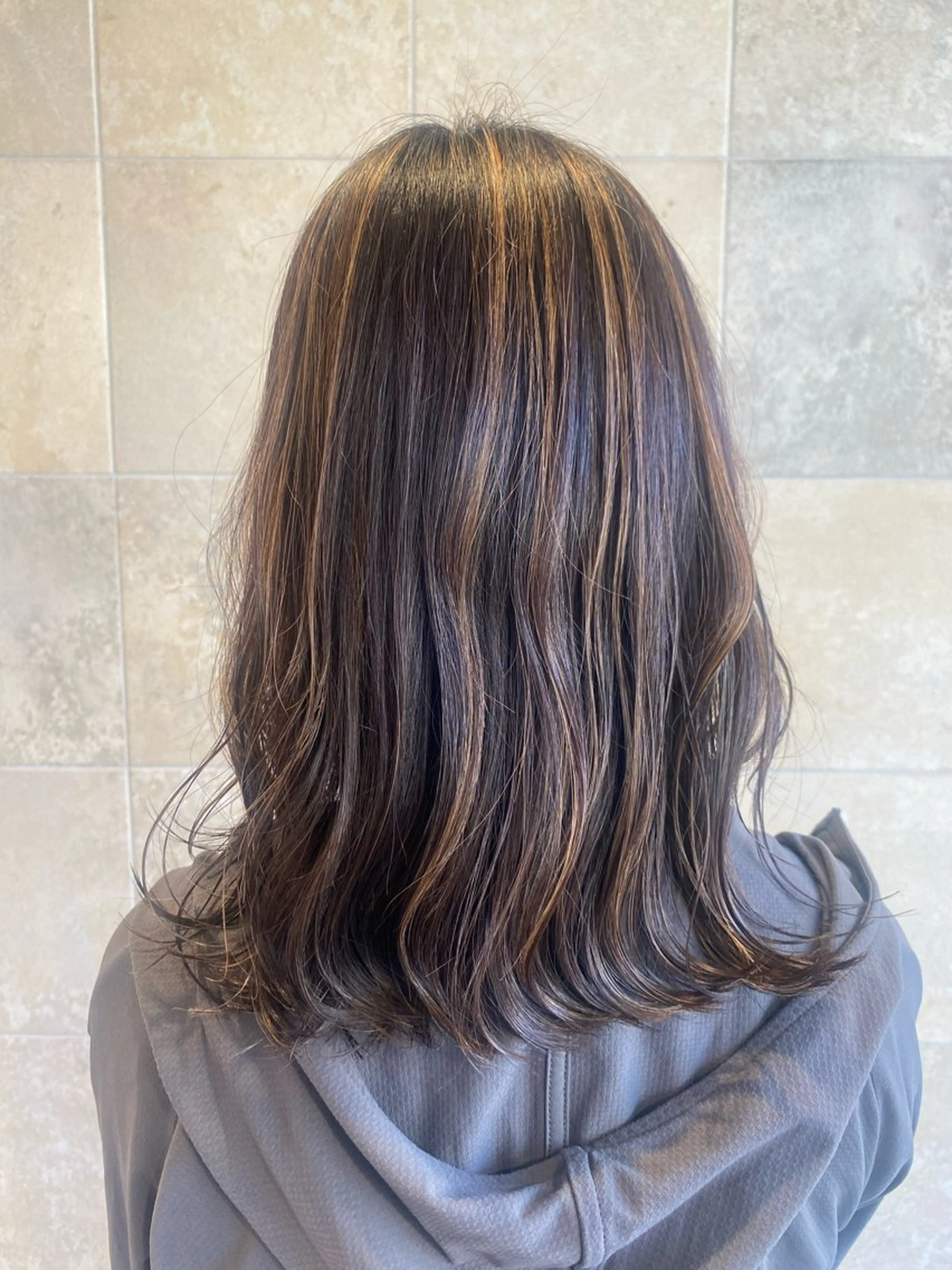 セミロング カラー 艶髪/透明感/ 三宅晴香のヘアスタイル