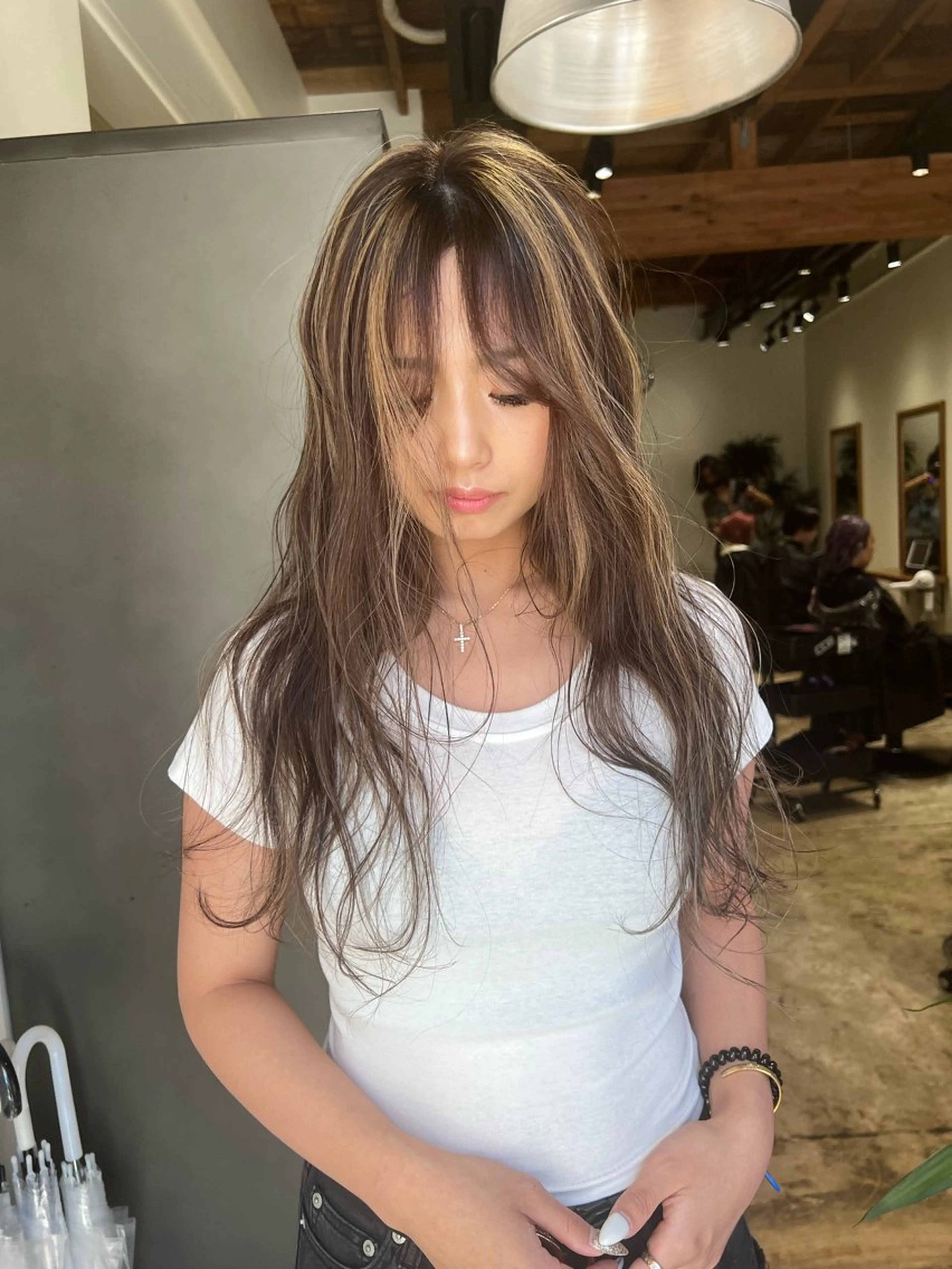 ロング カラー nishido ハイライト/メンズのヘアスタイル