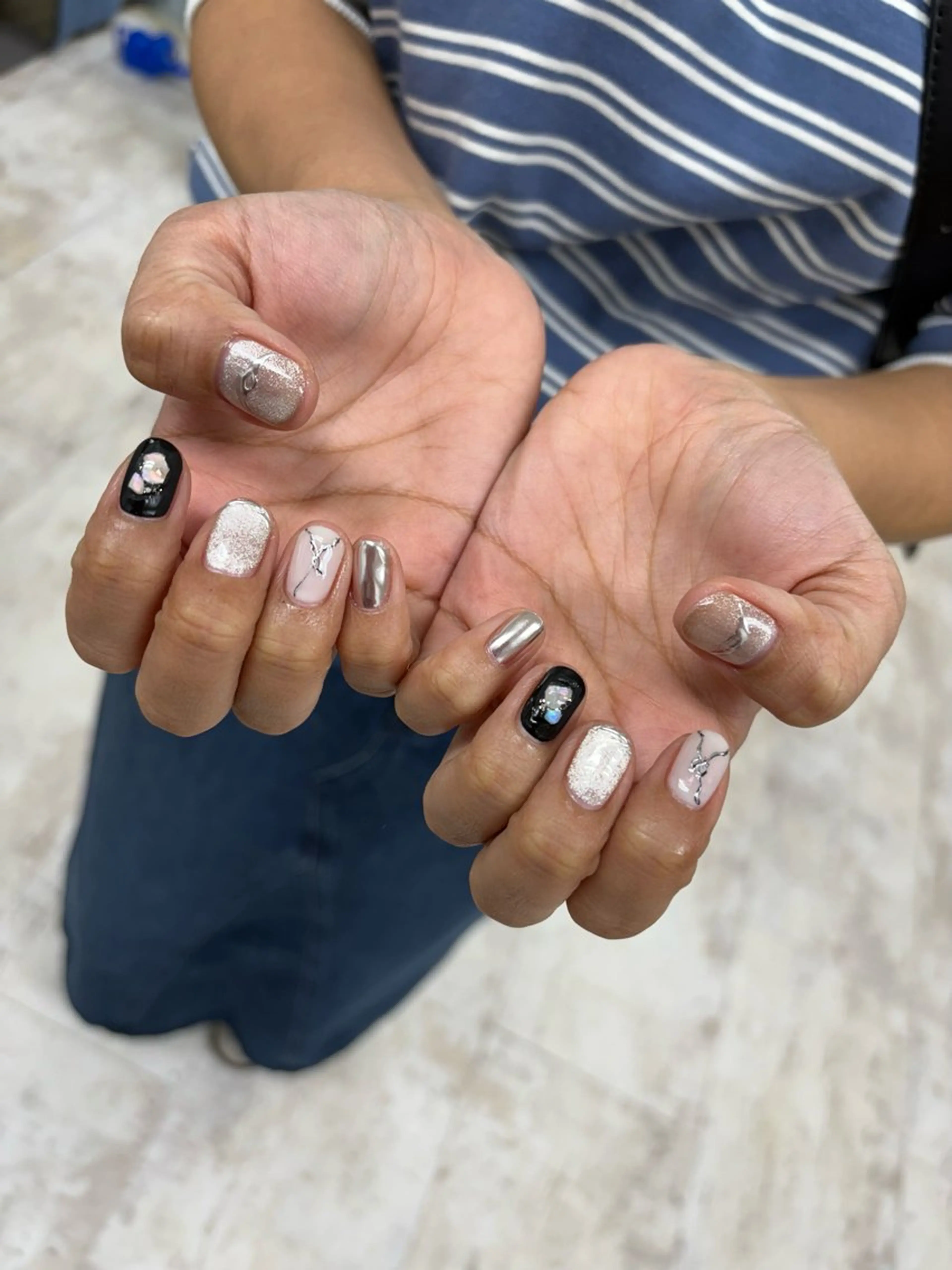 ネイル マハロネイルサロン横浜店所属・吉田 里菜のネイルデザイン