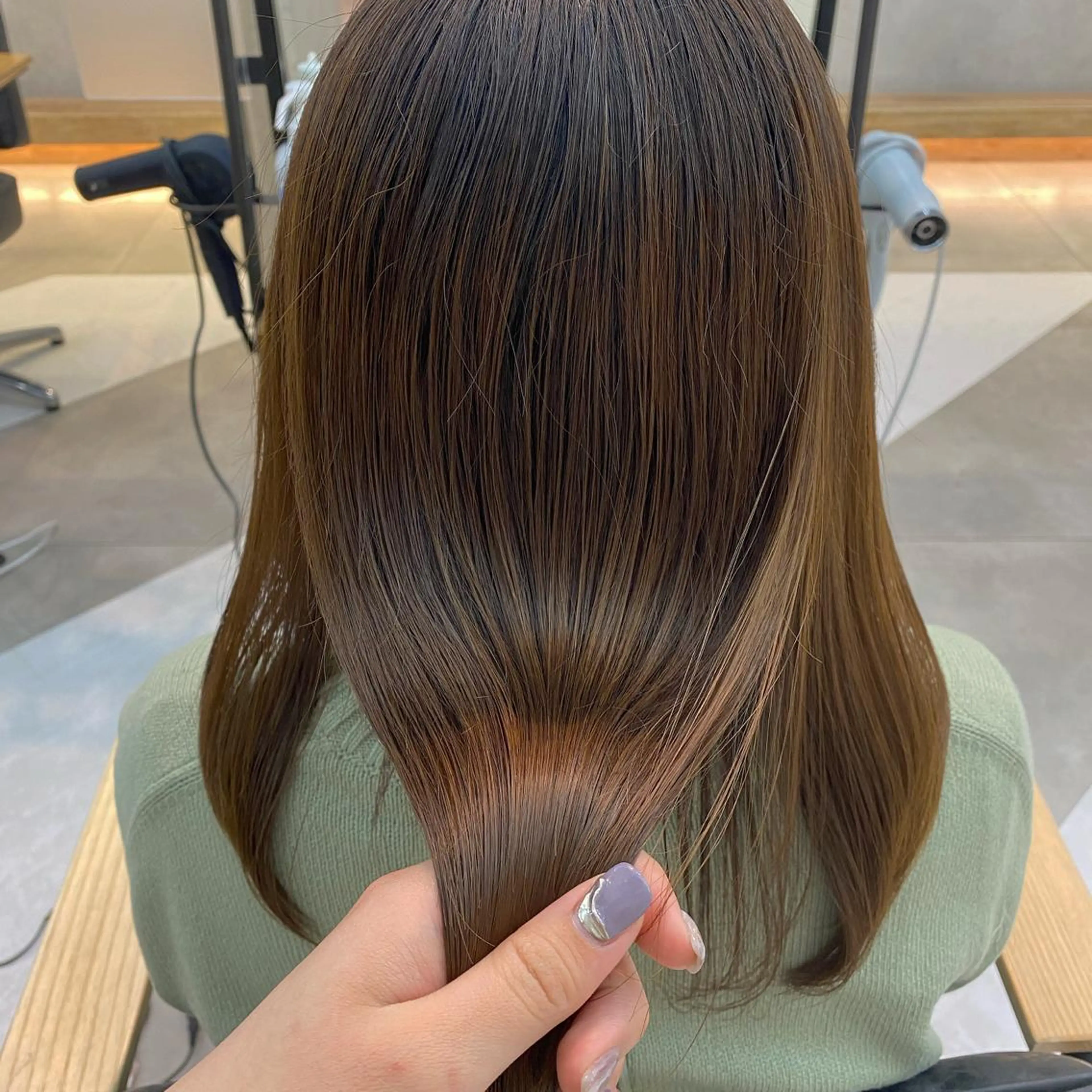 セミロング 髪質改善 トリートメント カット ヘアカラー ワンカールで盛れる レイヤー🎀Macoのヘアスタイル