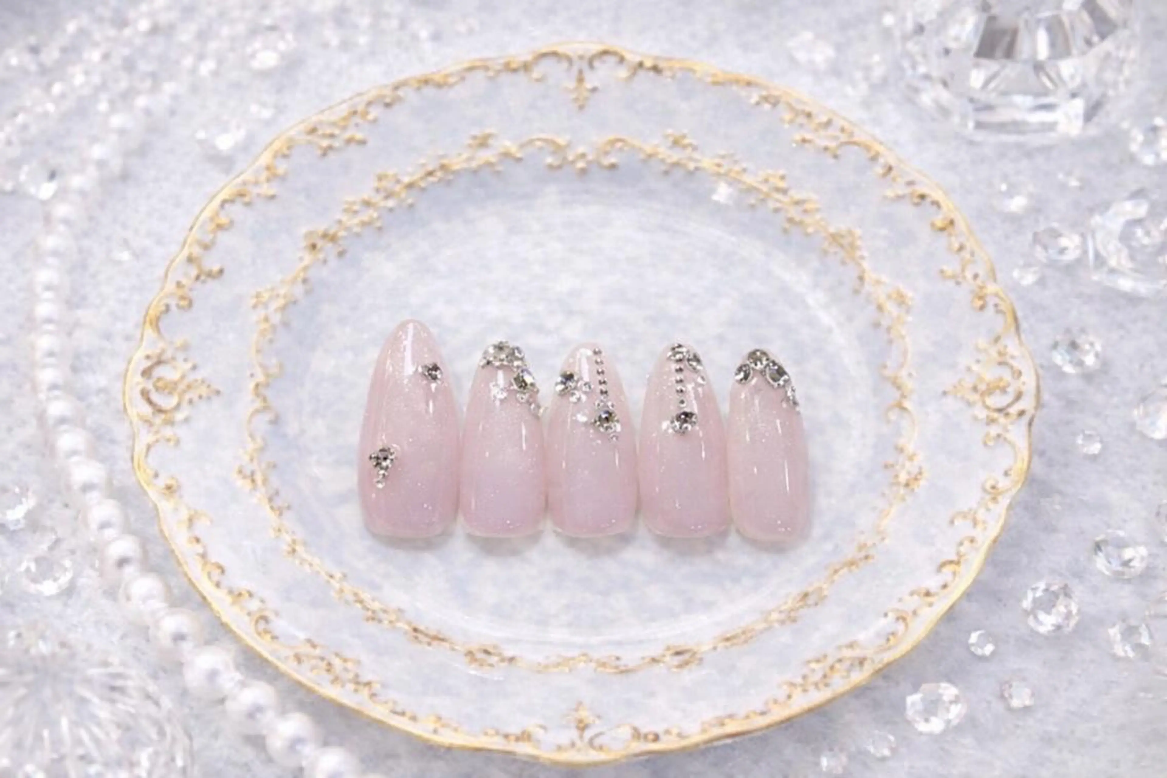 ネイル REBEST南森町 nail🪽のネイルデザイン