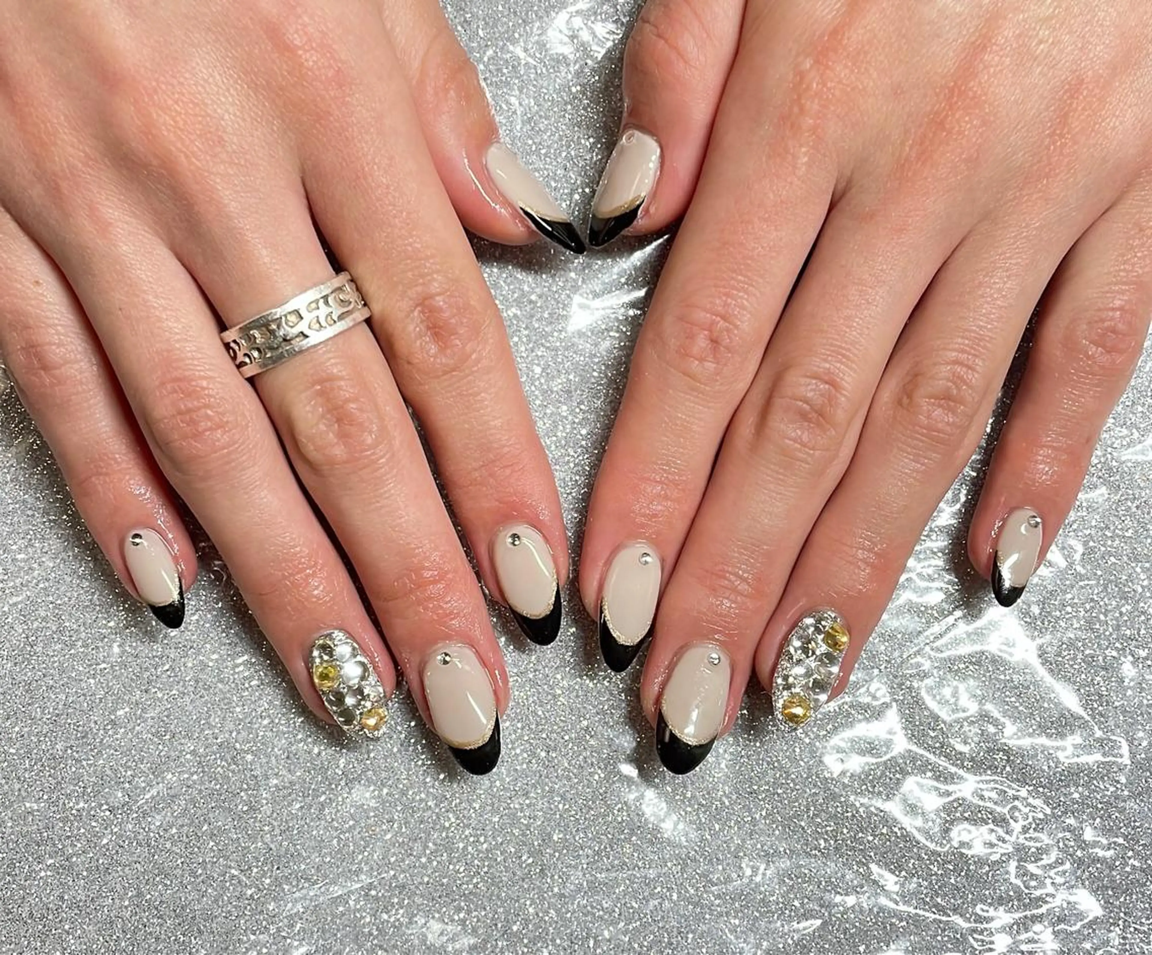 ネイル ハンドネイル VIERU 🌈🎀💖のネイルデザイン