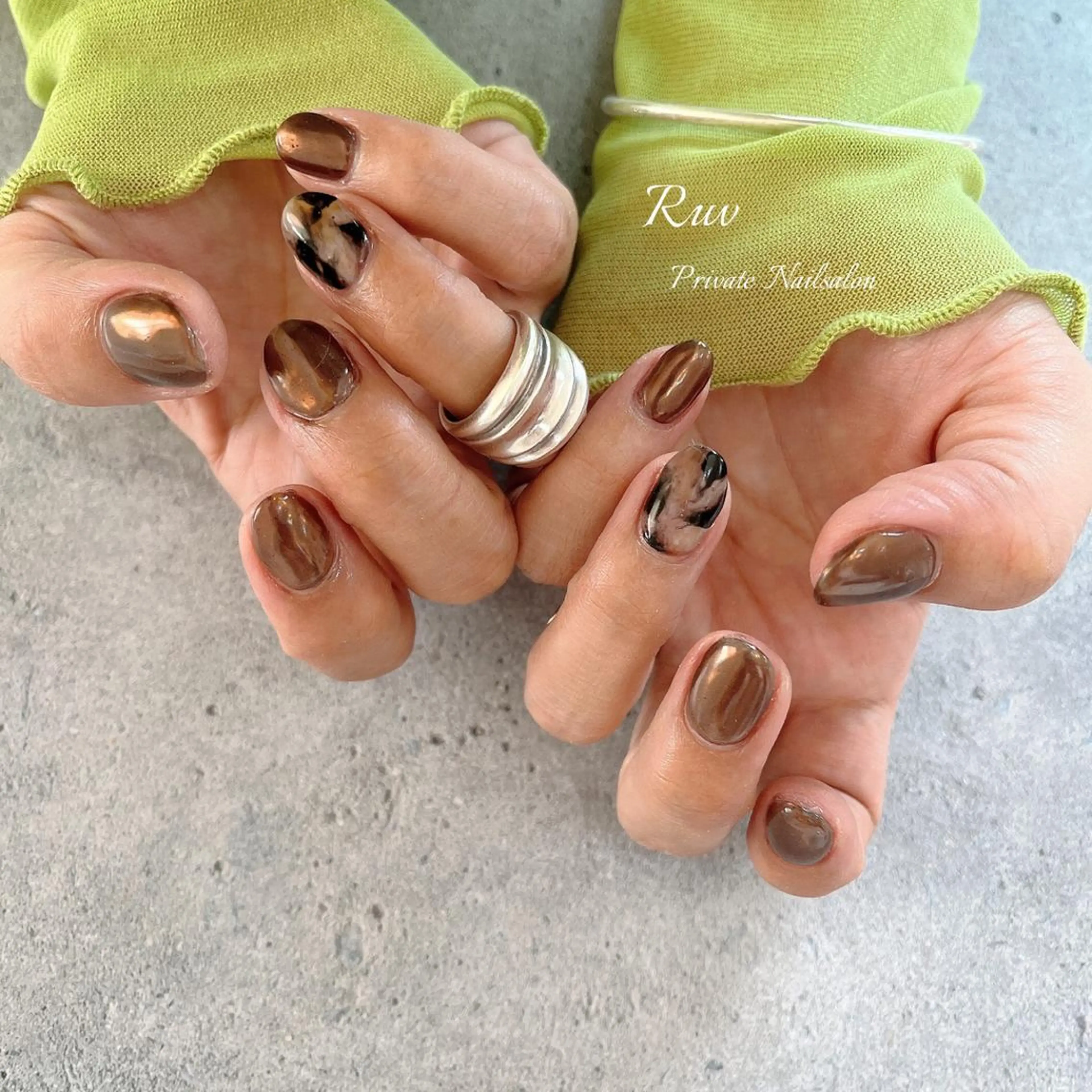 ネイル アートネイル ミラーネイル ハンドネイル プライベート ネイルサロン　ルヴのネイルデザイン