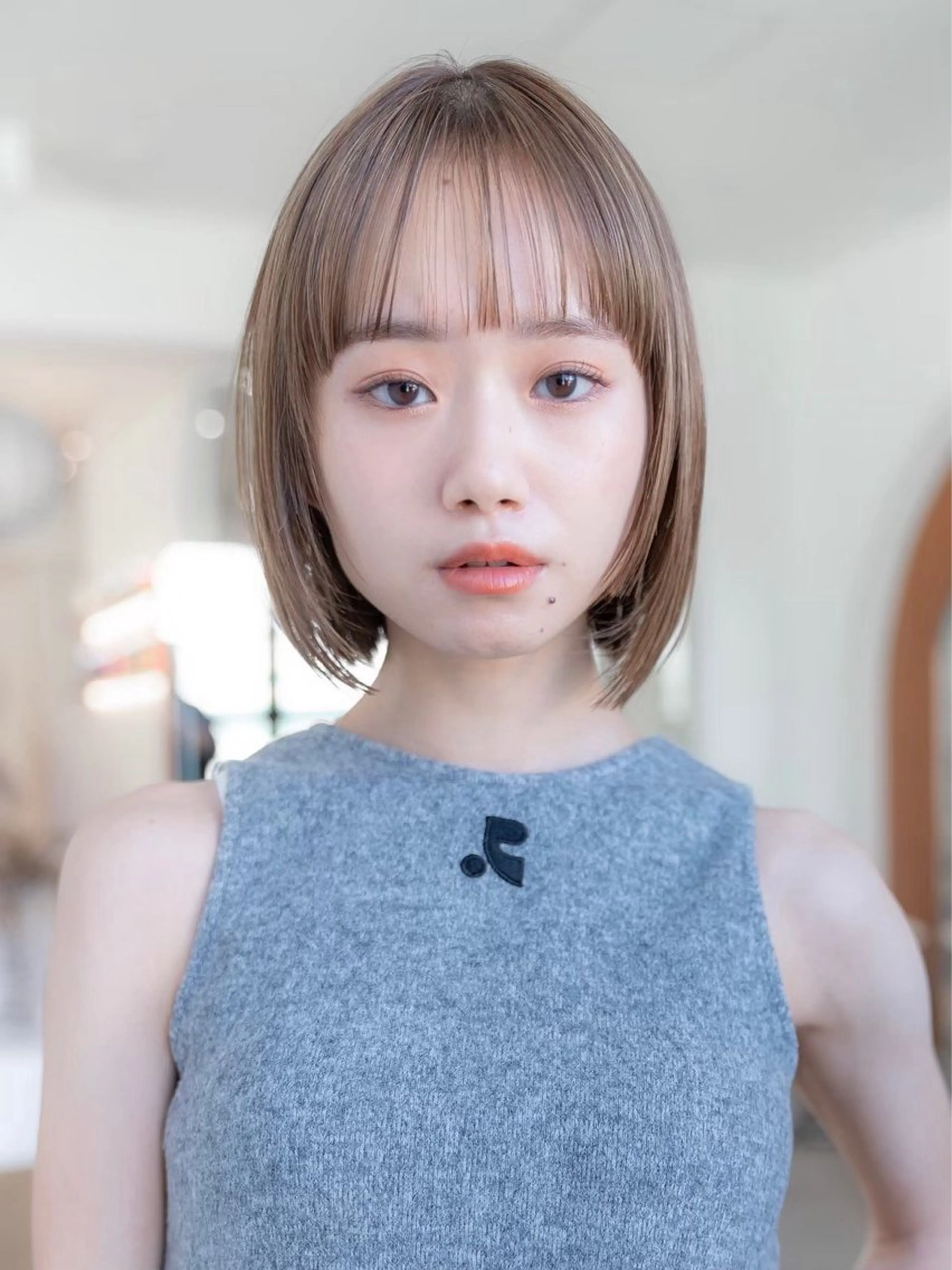 ミディアム カラー 切りっぱなしボブ ベージュカラー グレージュ ラベンダーカラー ミルクティーベージュ カット ヘアカラー トリートメント 渋谷/レイヤーボブ・ 韓国ボブ特化/楓のヘアスタイル