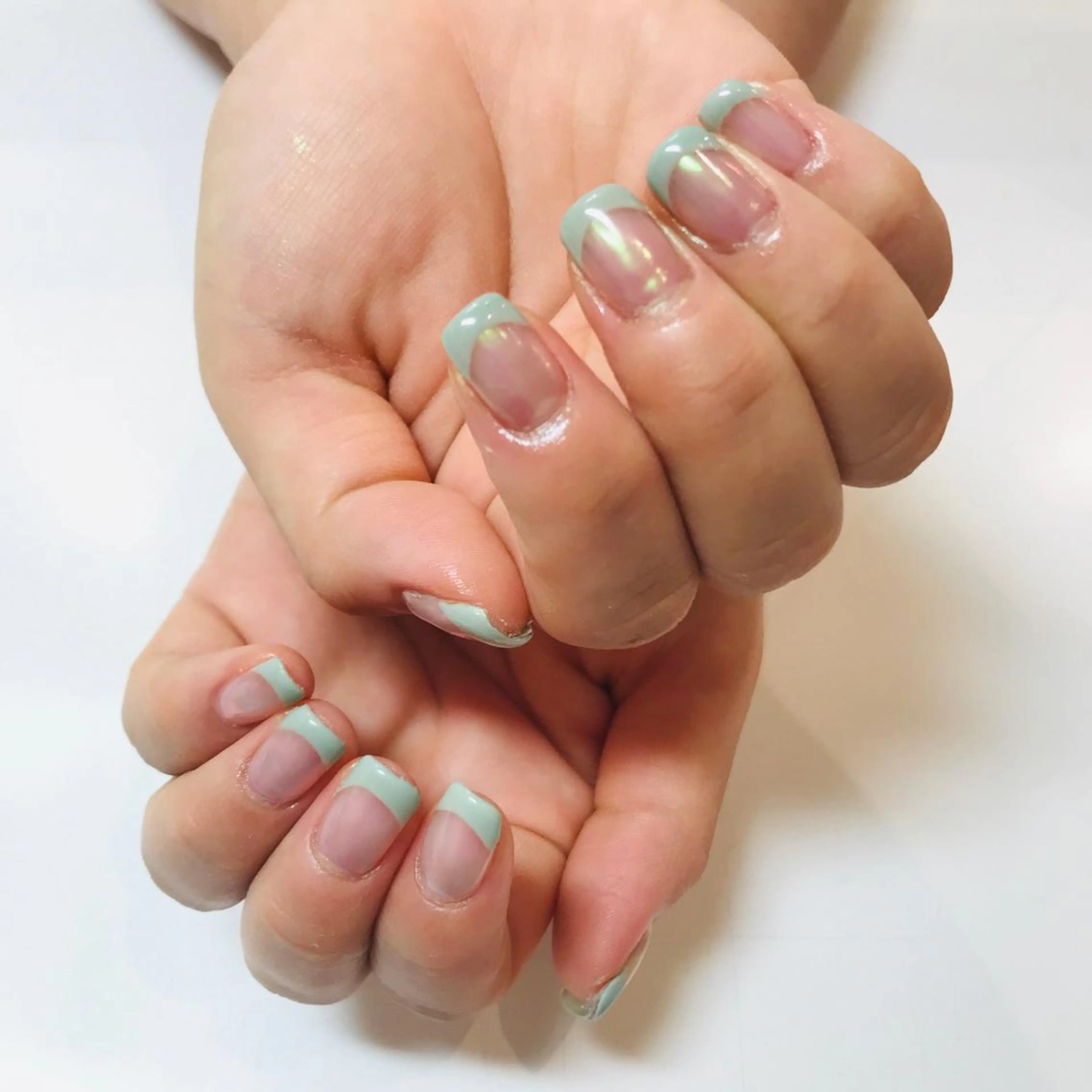 ネイル オーロラネイル フレンチネイル ハンドネイル Yukako. Nのネイルデザイン