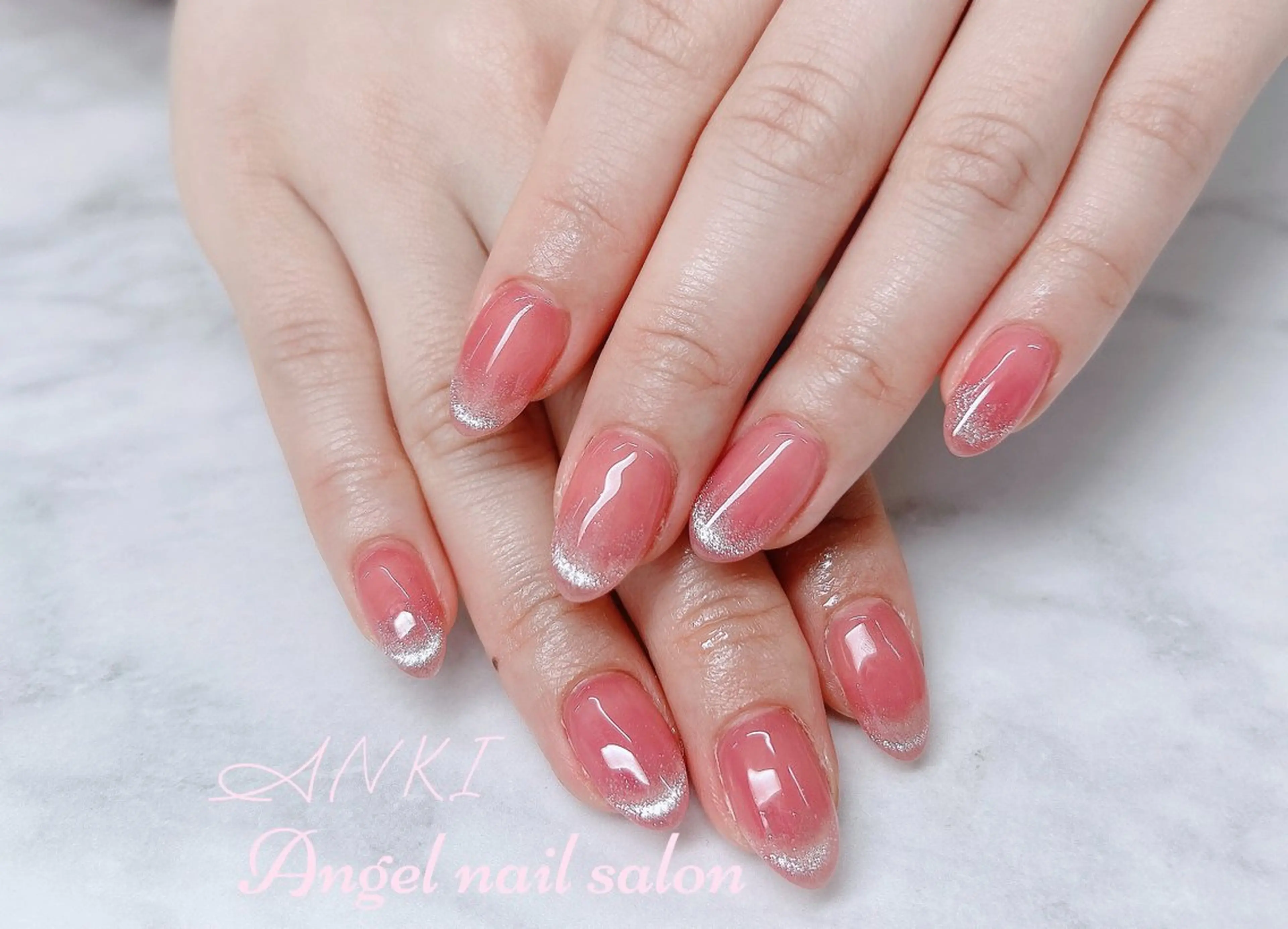 💜ワンホンマグネットグラデーションフレンチ(オフ無料、ケア、保湿オイル込み)の写真