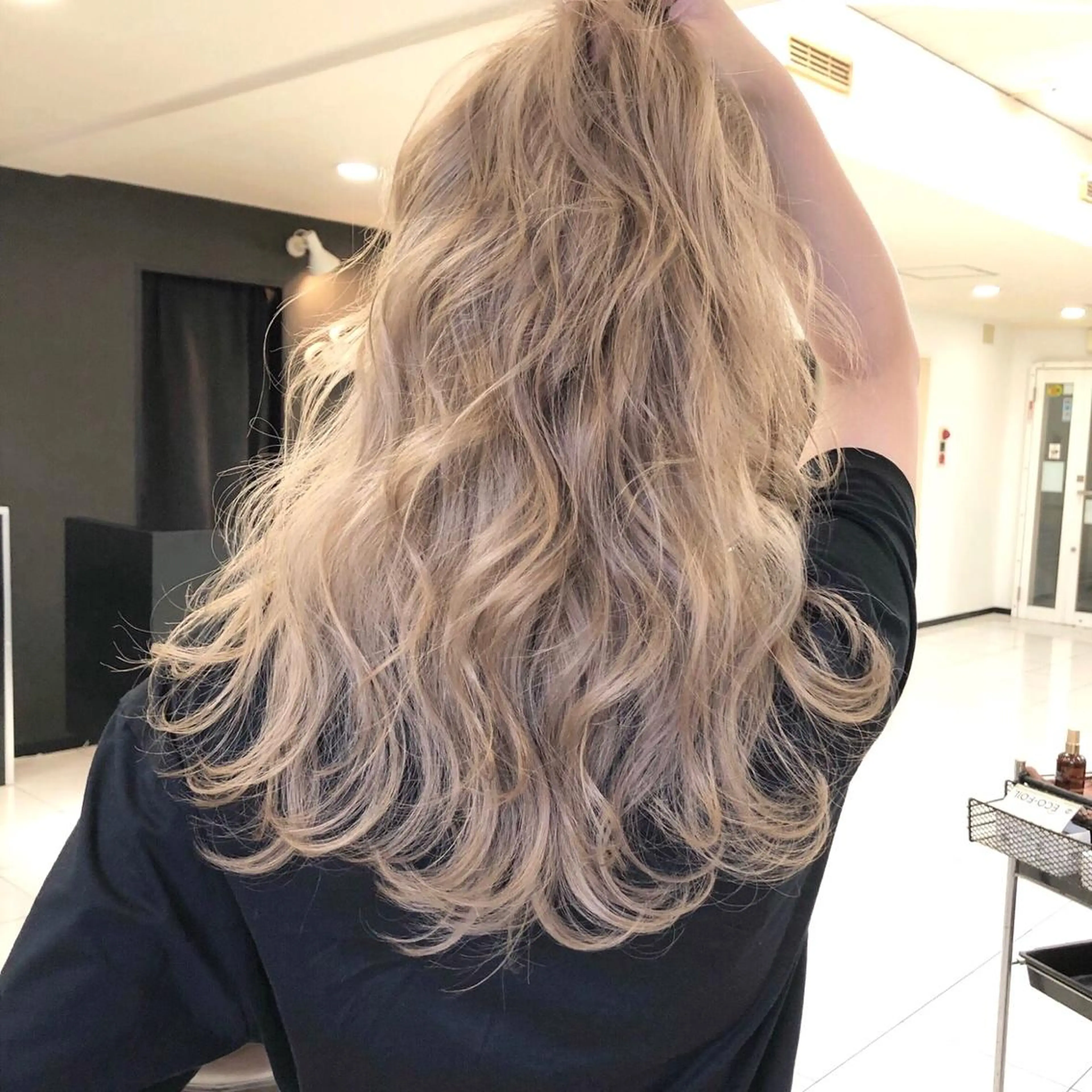 セミロング カラー シールエクステ特化 ハイトーン、NANAのヘアスタイル