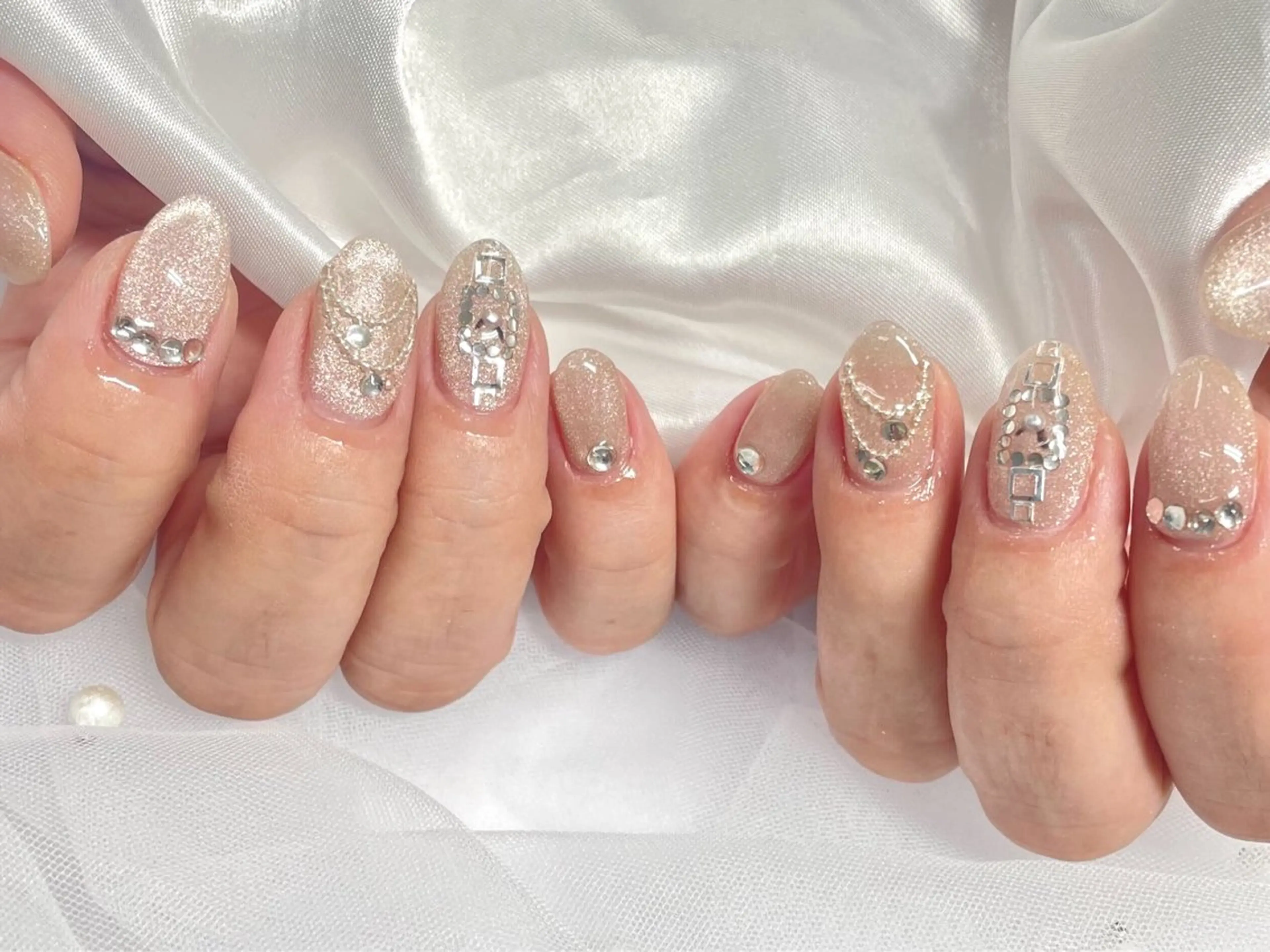 ネイル アートネイル ジェルネイル マグネットネイル 持ち込み パラジェル Nail Neige🐈🌙のネイルデザイン