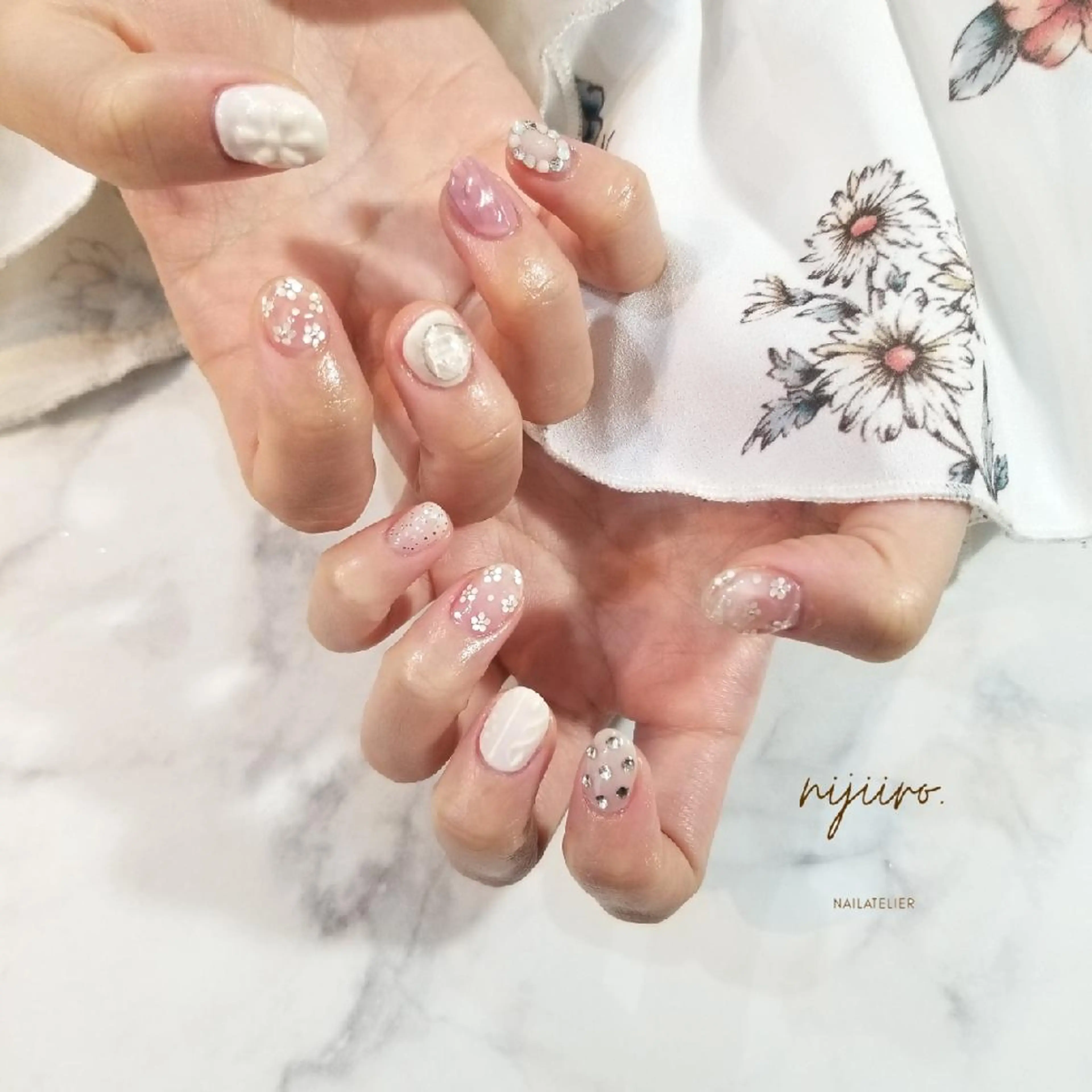ネイル ハンドネイル nailatelier nijiiro.所属・nijiiro🌈 サトウのネイルデザイン