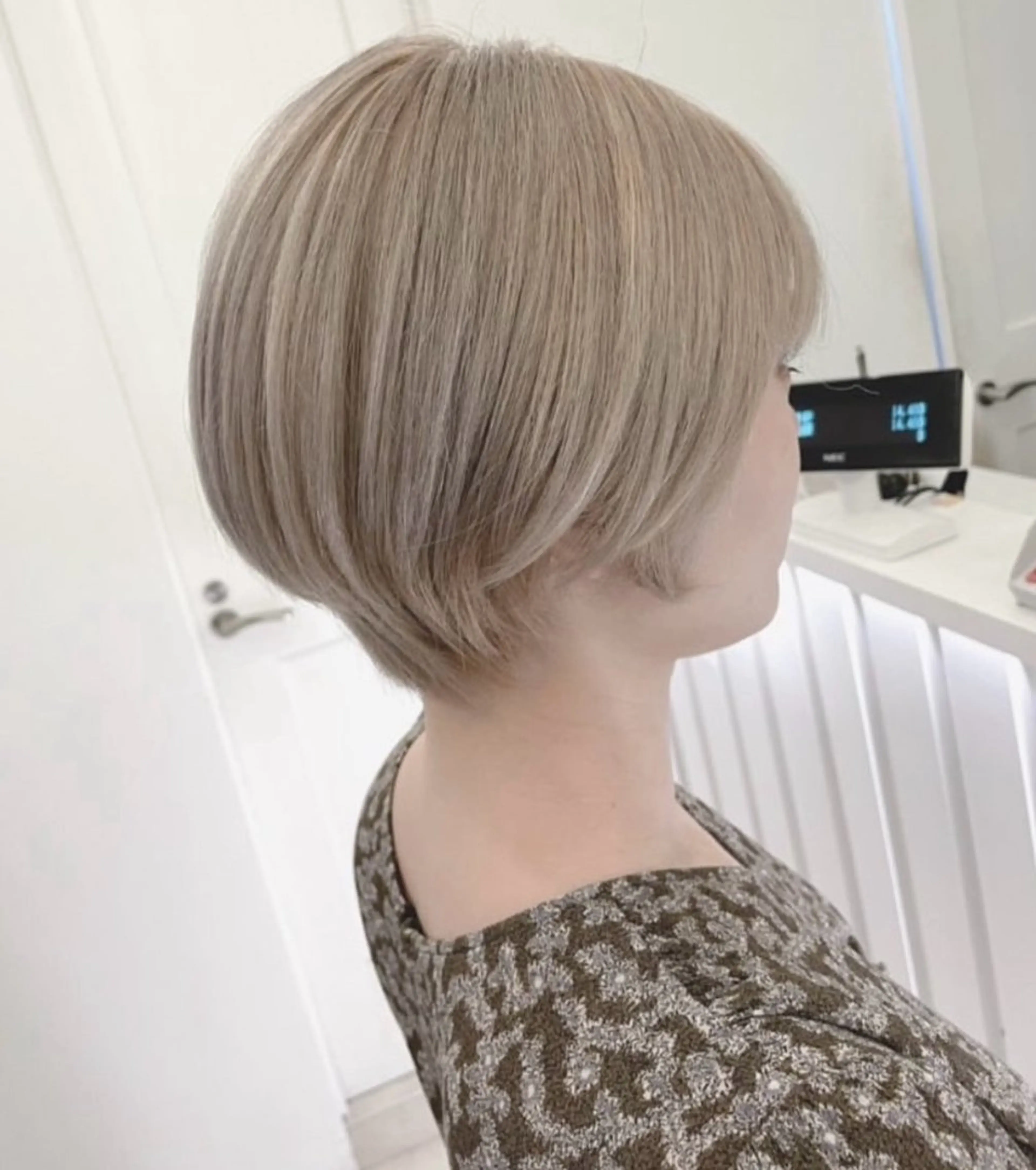 ショート カラー 髪質改善＆トリートメント over hair所沢店所属・韓国風/レイヤー/ 𝑵𝒂𝒏𝒂🩶のヘアスタイル