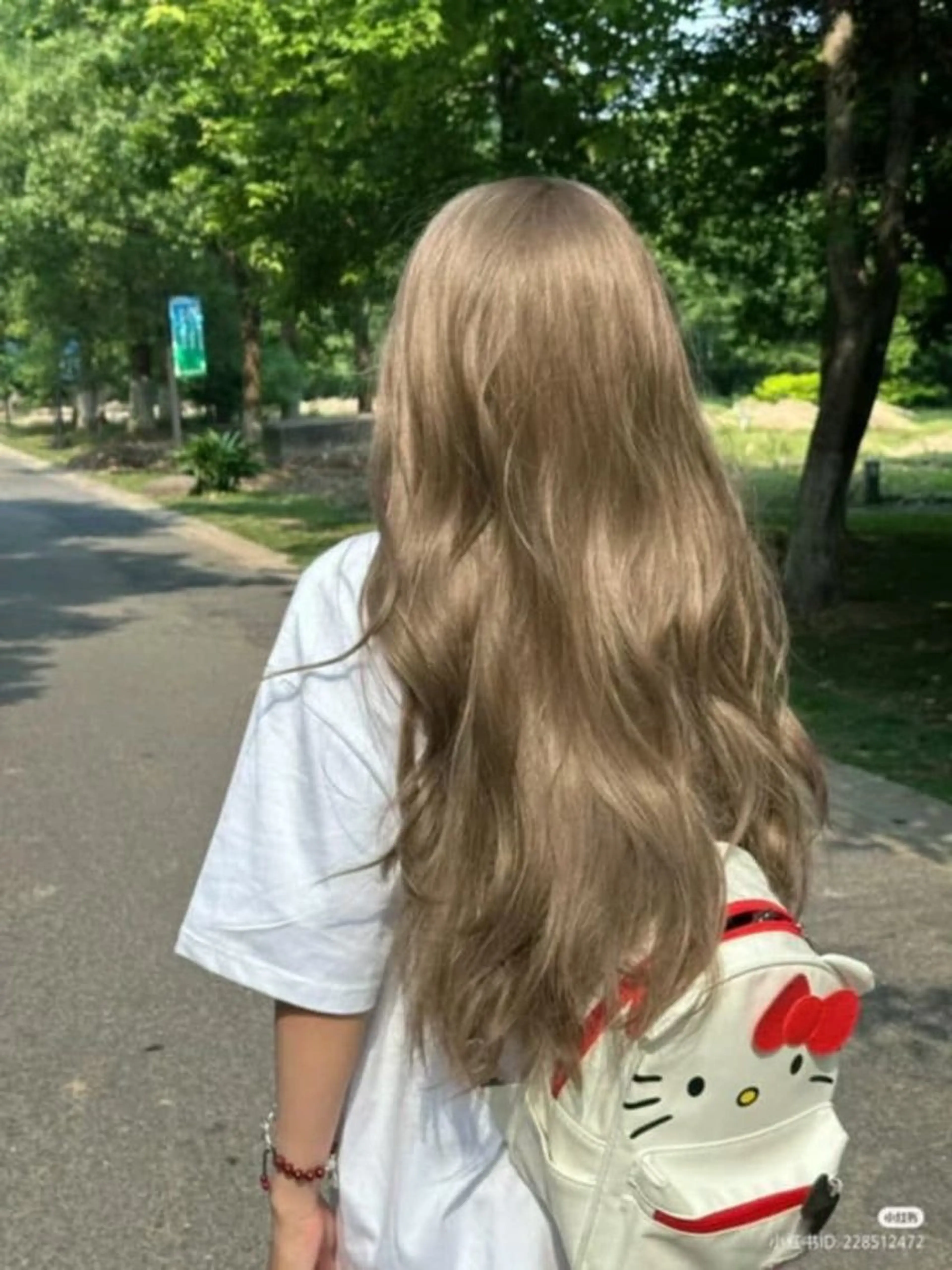 ロング ヘアカラー Flulu by avance cross所属・段野吾颯 ／ベージュカラーのヘアスタイル