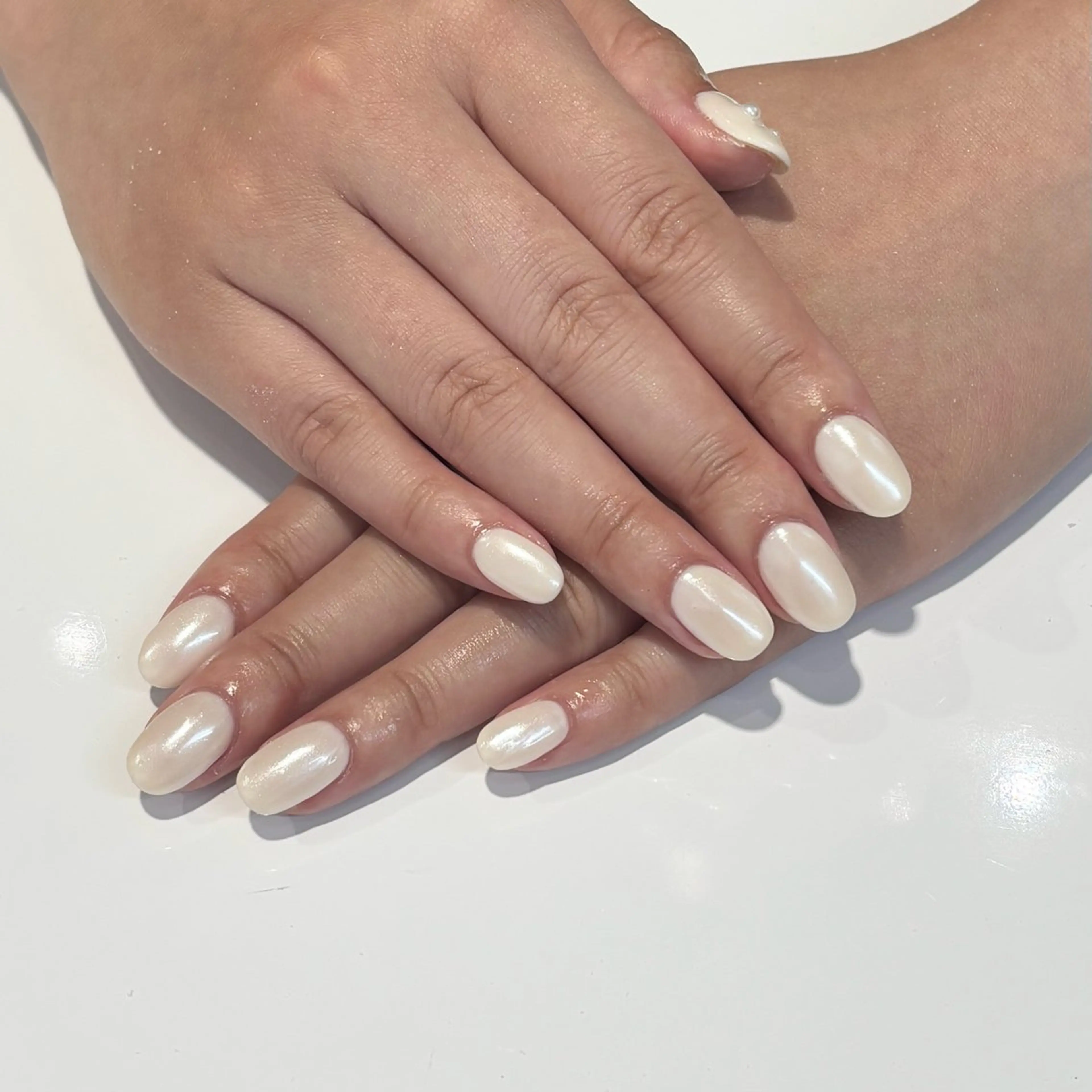 ネイル オーロラネイル ブライダルネイル モデル様募集中♡ Kokomi🍮のネイルデザイン