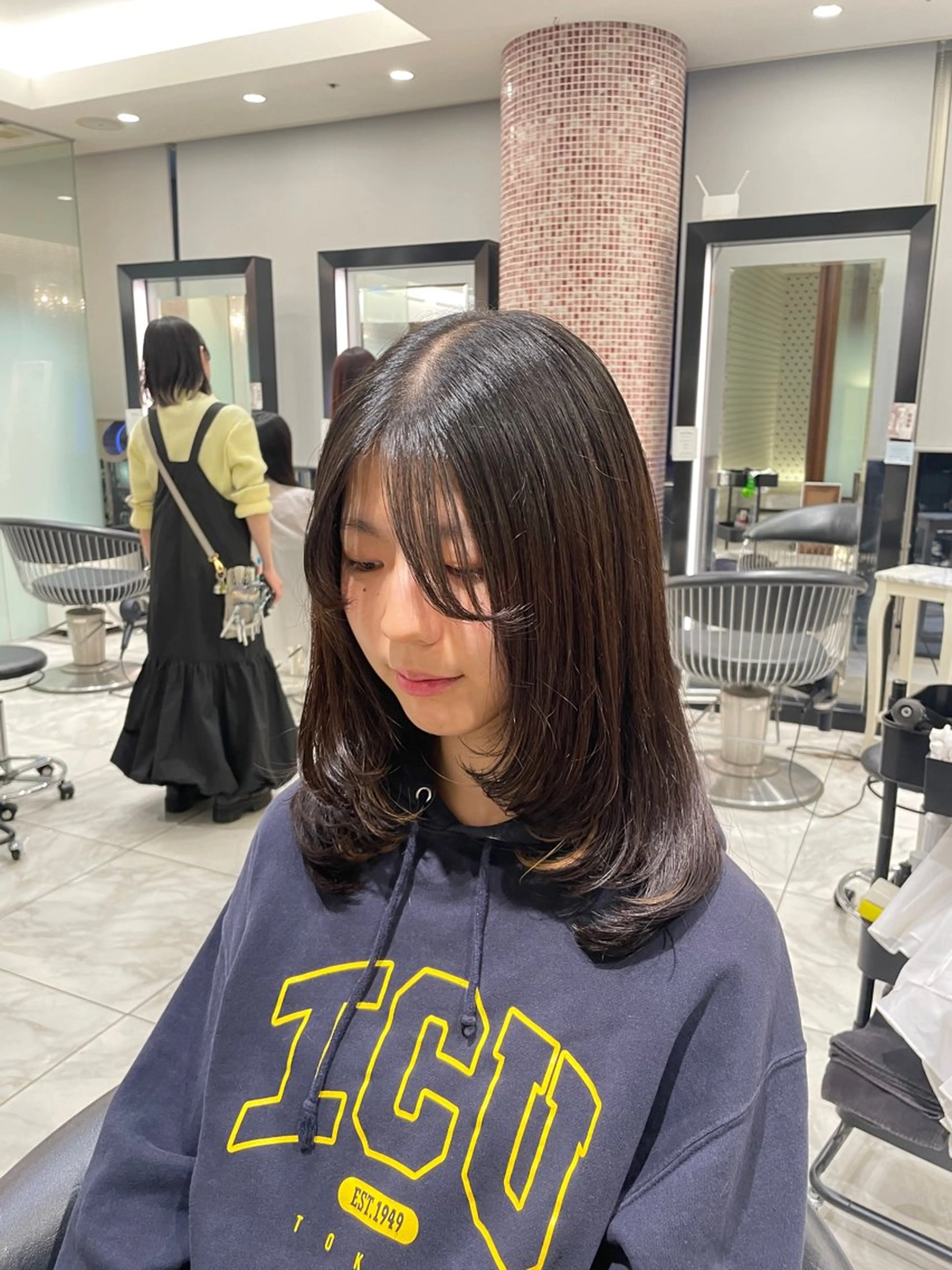 ミディアム トリートメント 縮毛矯正/レイヤー /ひかるのヘアスタイル
