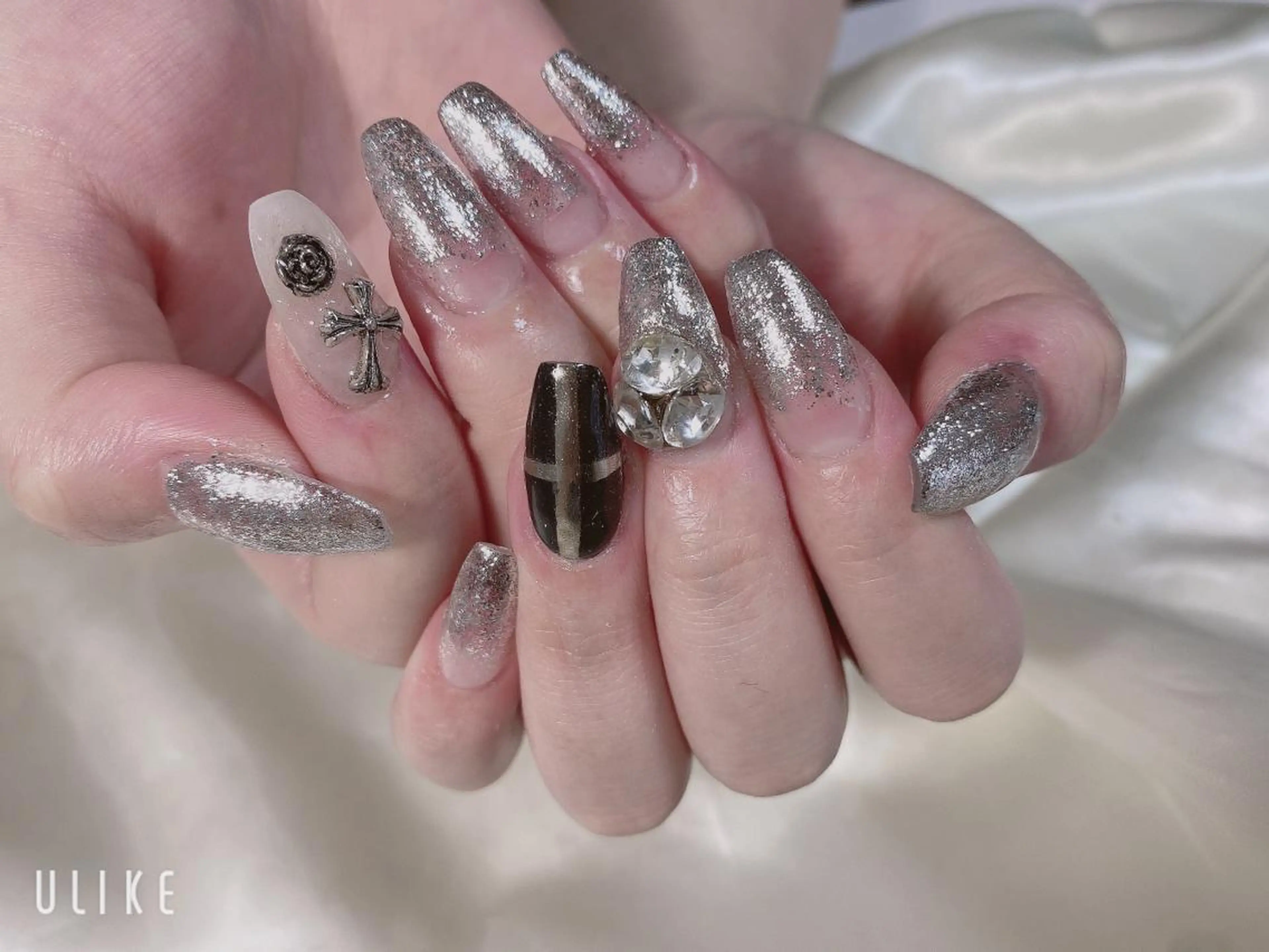 ネイル 高草木 桃香のネイルデザイン