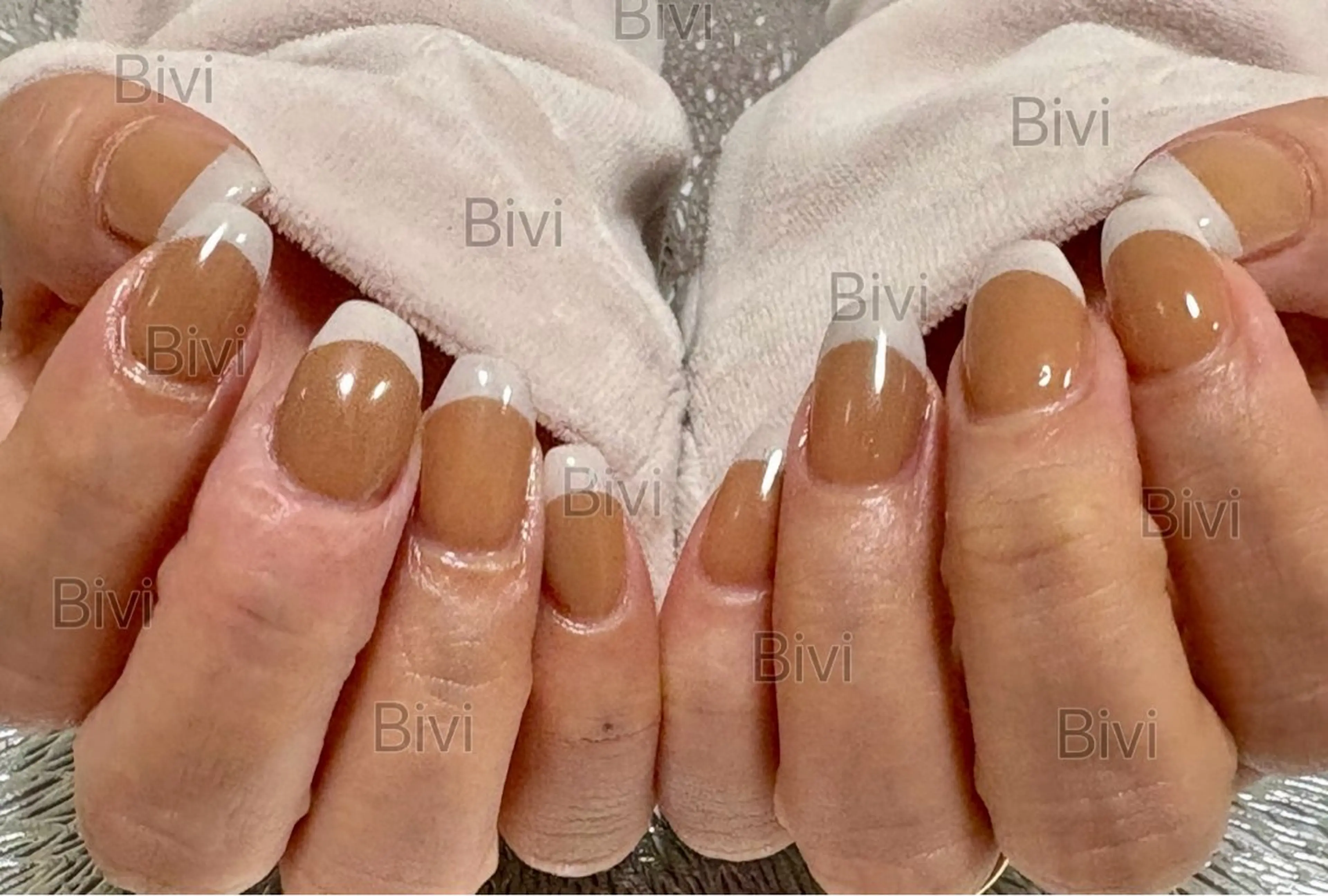 ネイル ミディアムネイル 持ち込み ワンホンネイル 冬ネイル ハンドネイル ハンドケア ♡Bivi♡自爪に 優しいネイルサロンのネイルデザイン