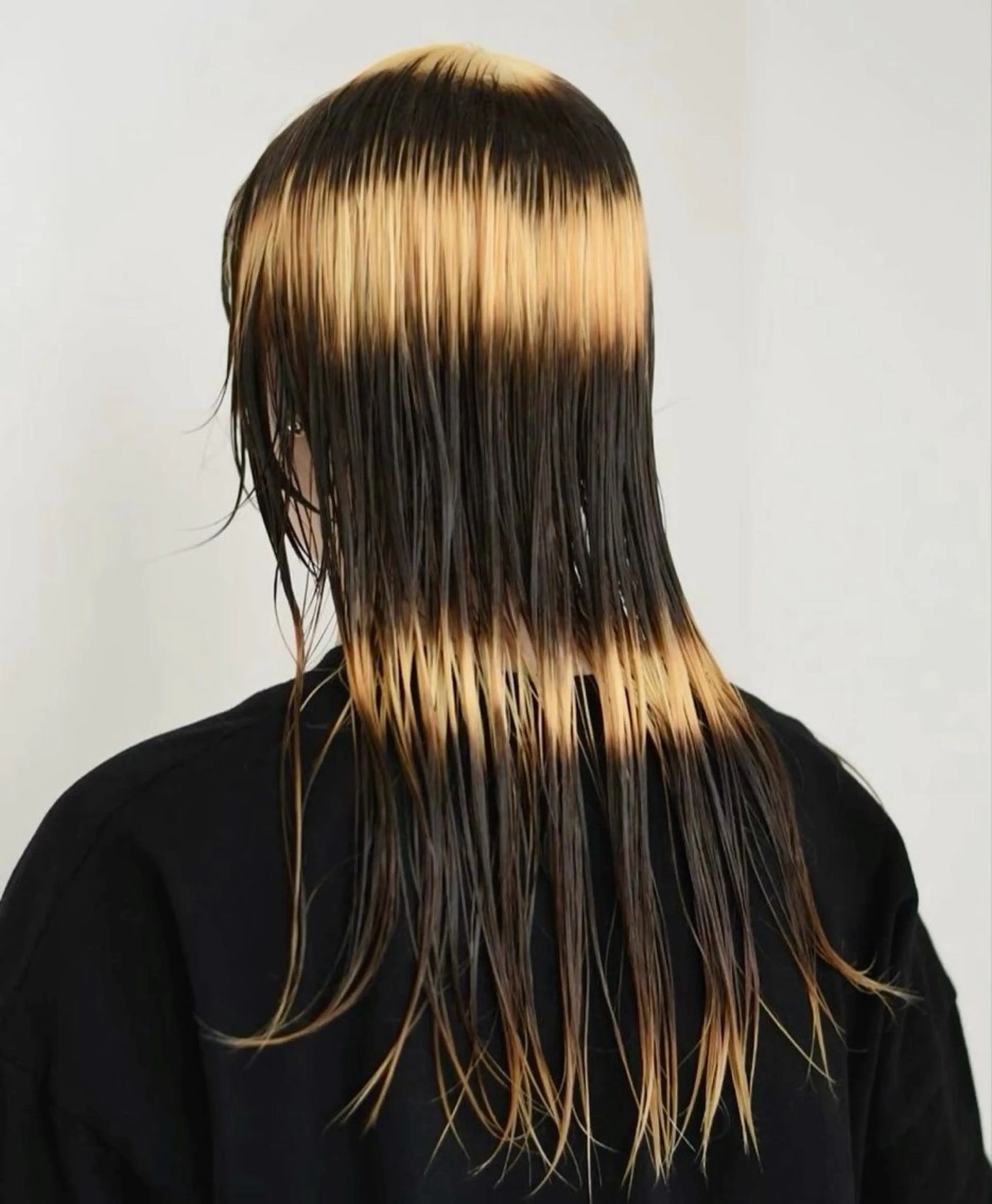 ロング カラー ヘアカラー トリートメント 楪 yuzuriha所属・Saaya/レイヤー /ブリーチ/ブロンドのヘアスタイル