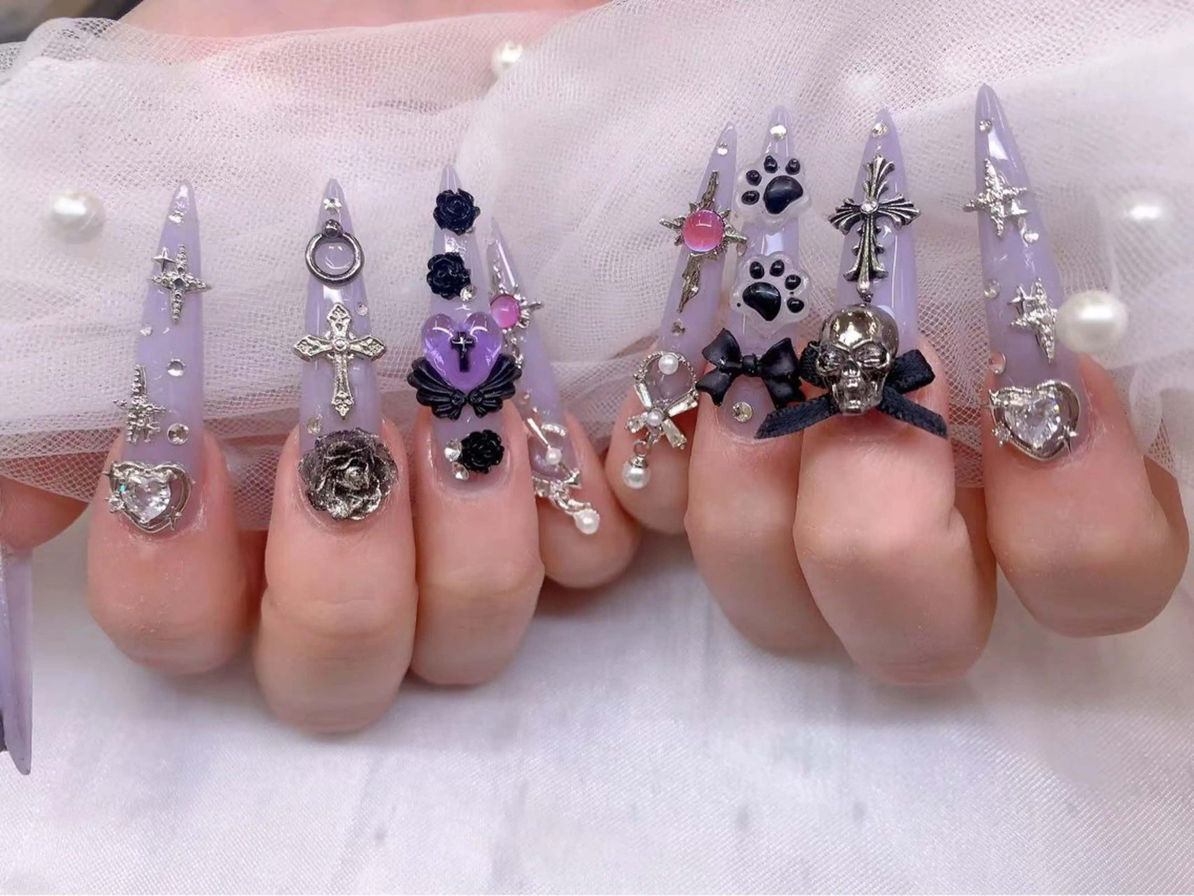 ネイル UMI ネイルサロン新宿🎀のネイルデザイン