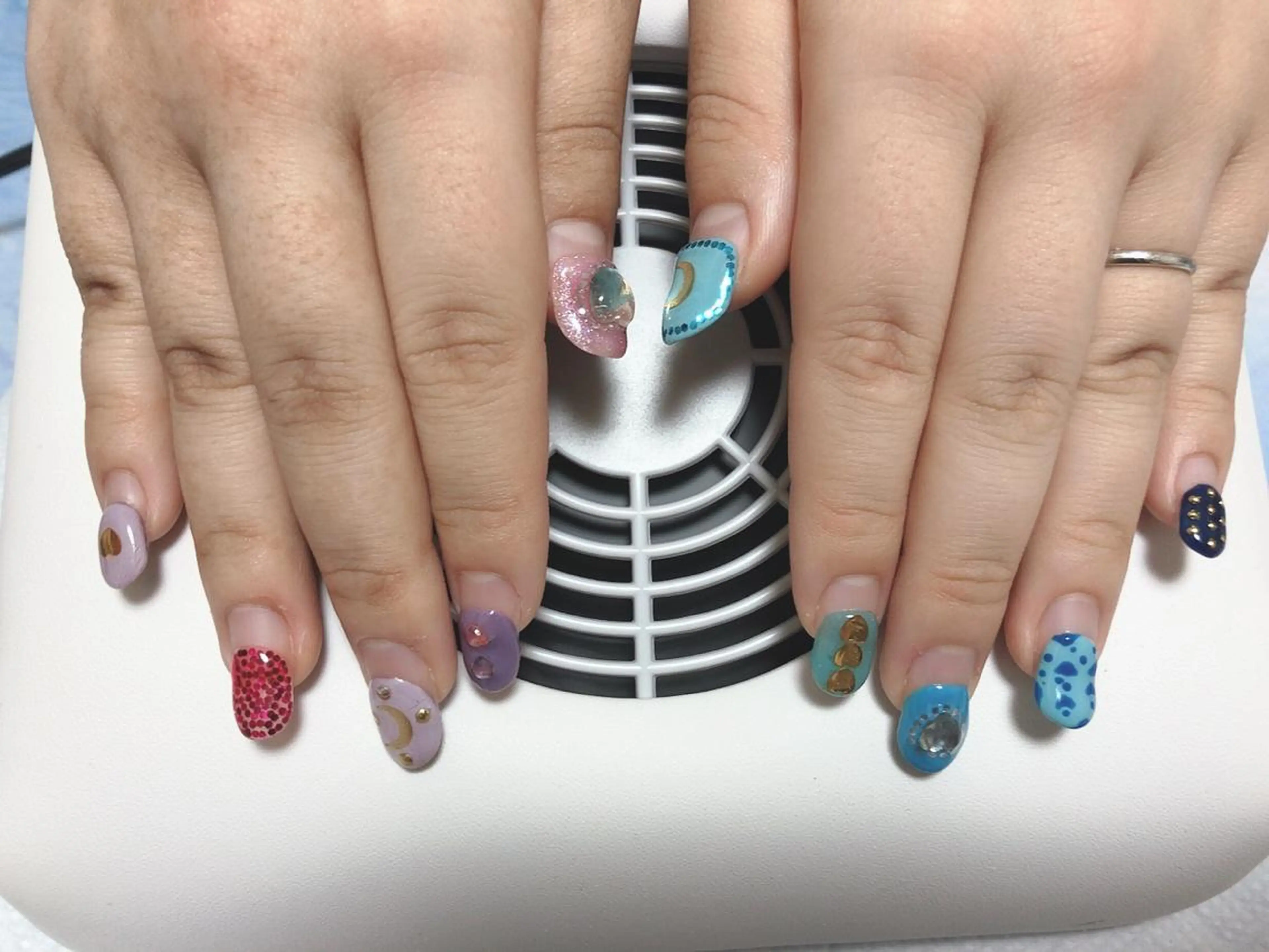 ネイル ハンドネイル フットネイル まるみ ♡のネイルデザイン