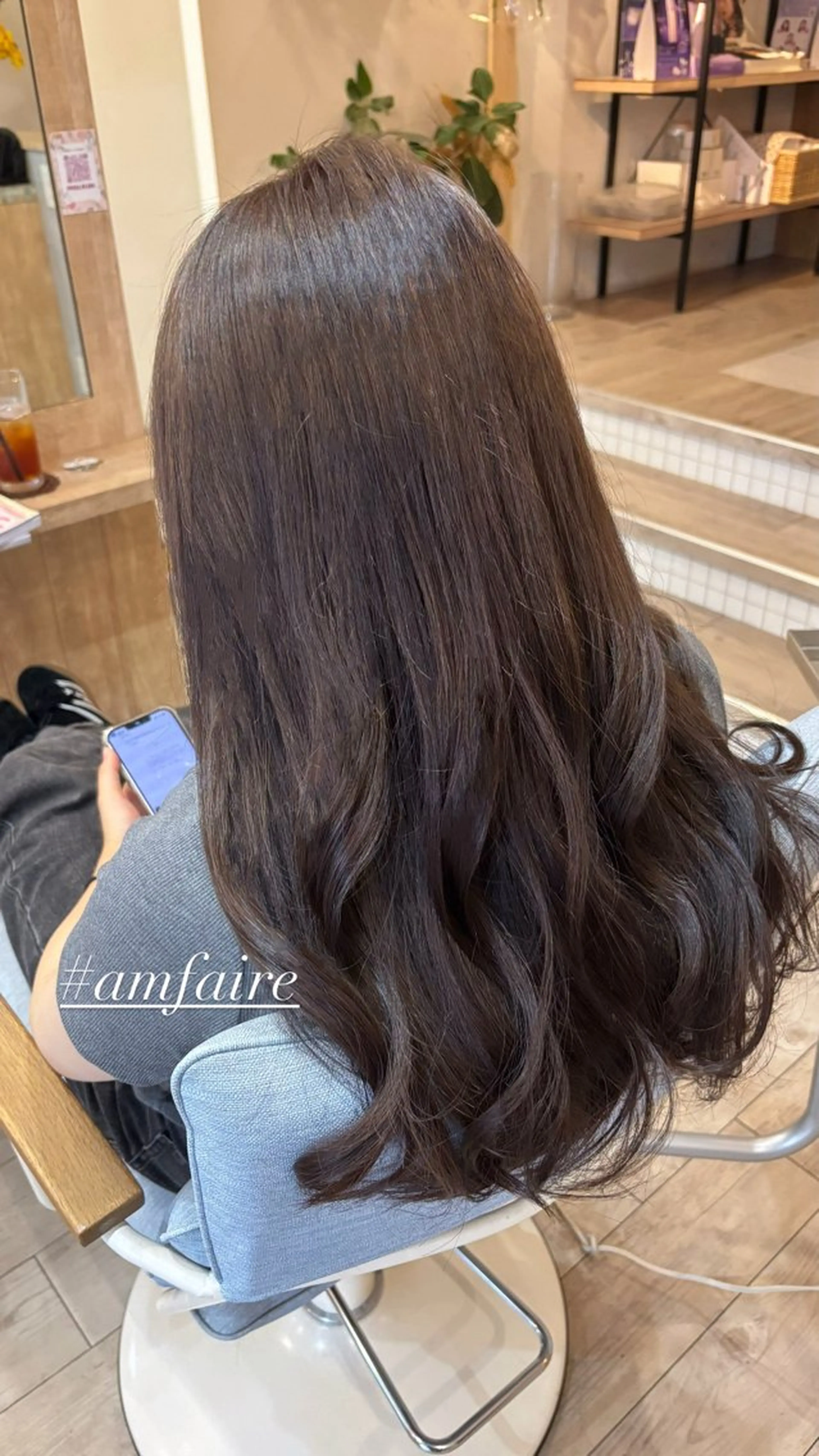 ロング カット ヘアカラー shimizu .のヘアスタイル