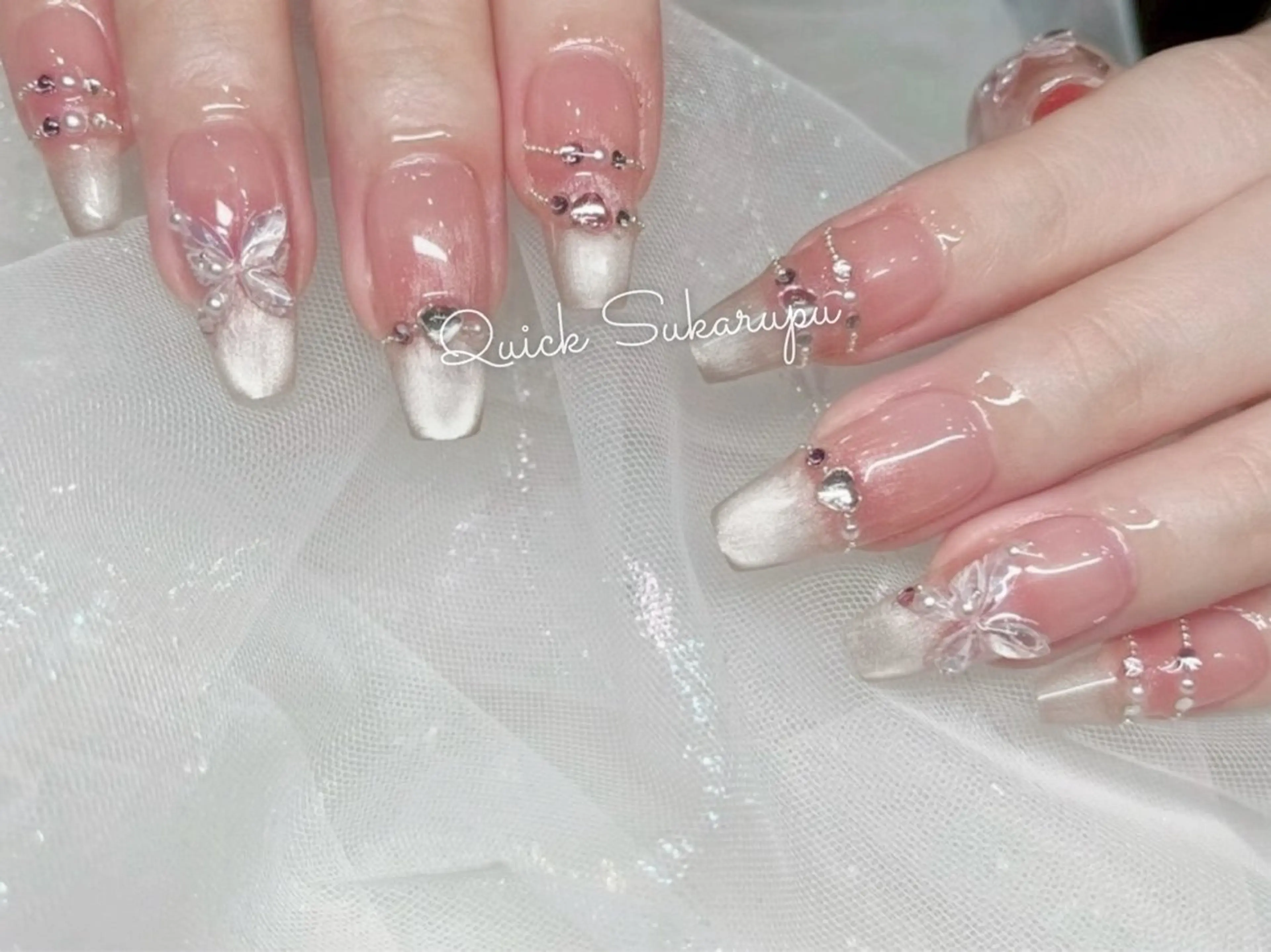 ミディアム ハンドネイル Quick Sukarupu 高田馬場店所属・Quick Sukarupuのネイルデザイン