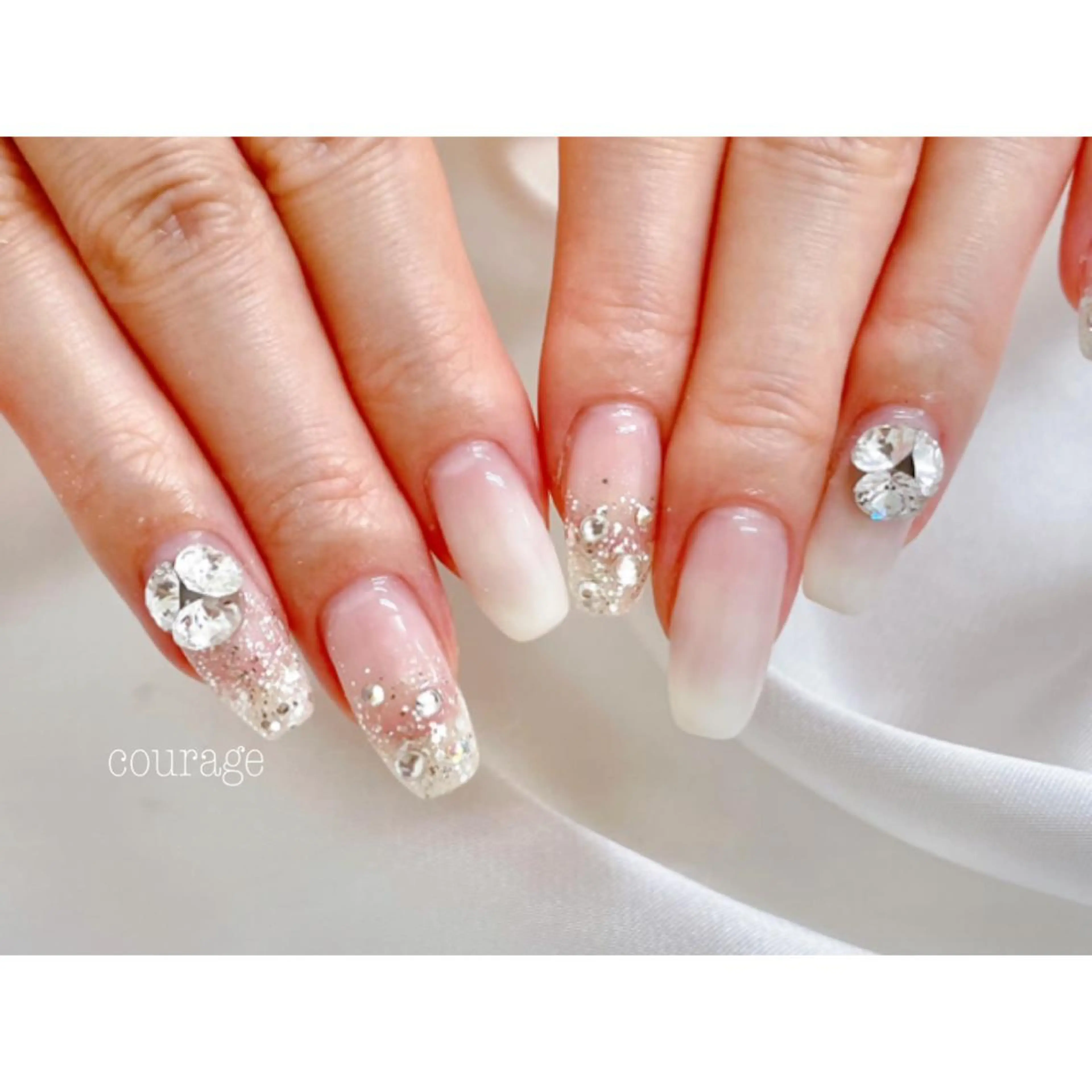 ネイル ストーンネイル ハンドネイル ネイルサロンcourage所属・ネイルサロン courageのネイルデザイン