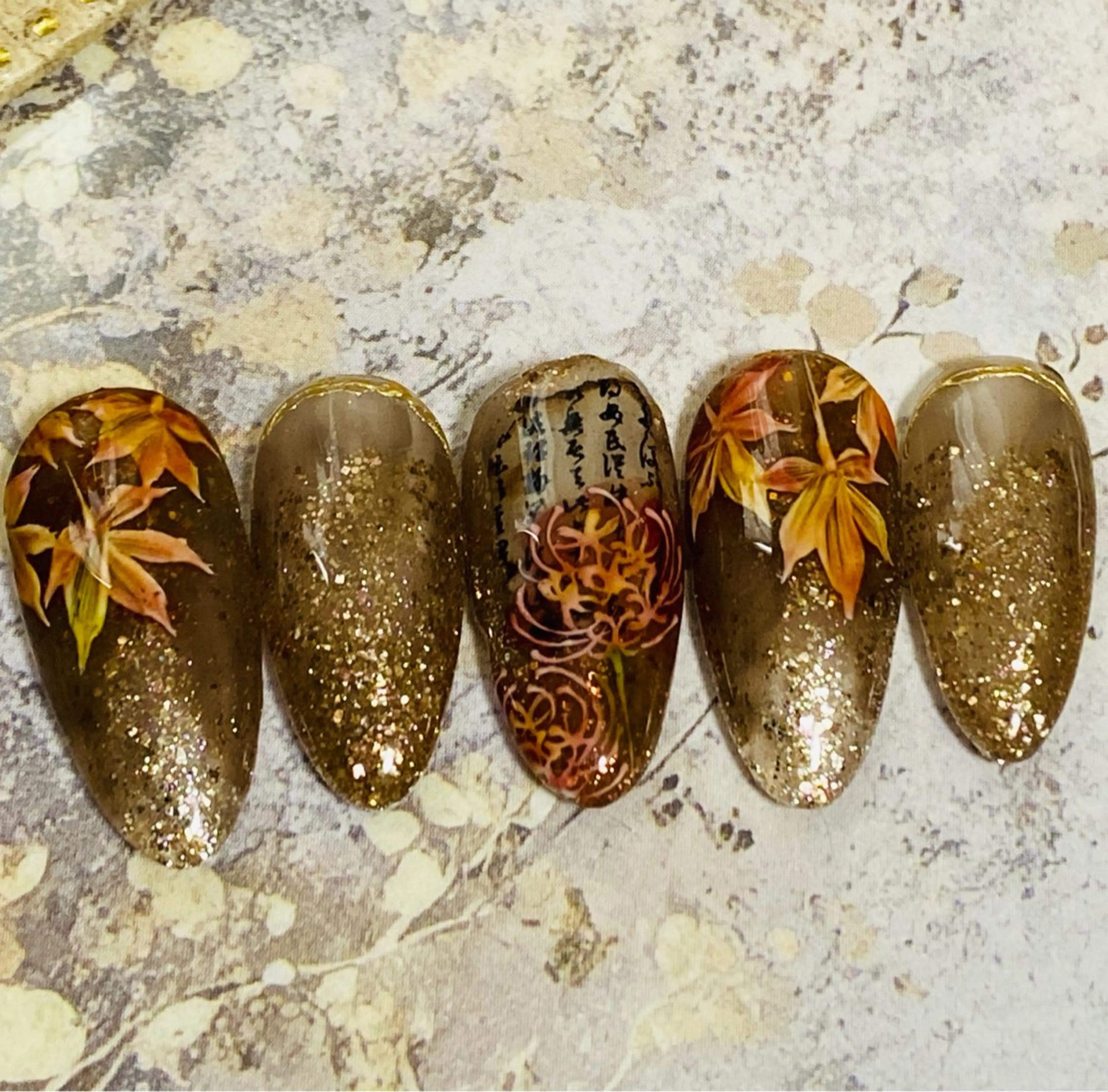 楓🍁×彼岸花 【オフ込み】e95の写真