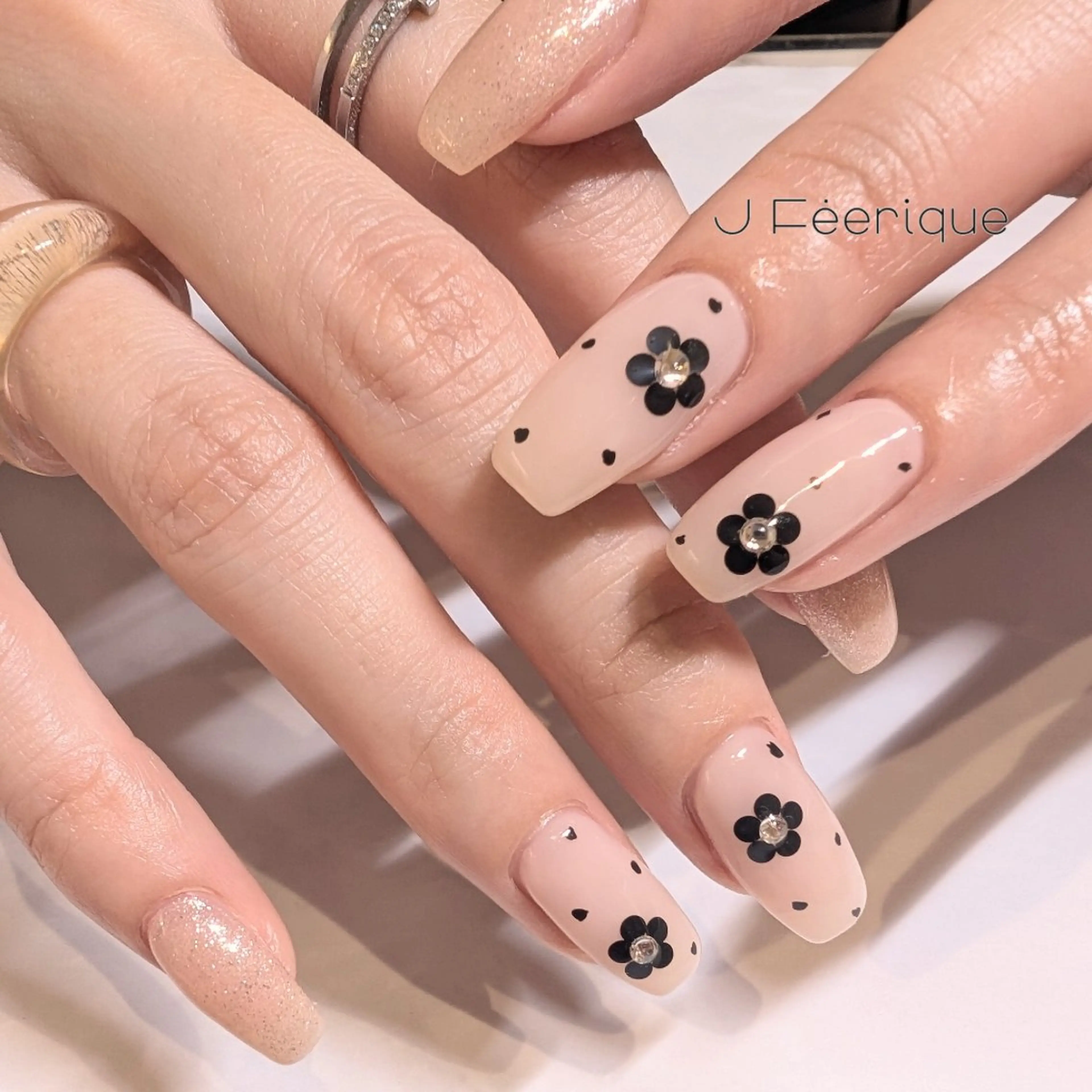 ネイル ハンドネイル ハンドケア Eri 歴8年 / 南森町ネイル💅のネイルデザイン