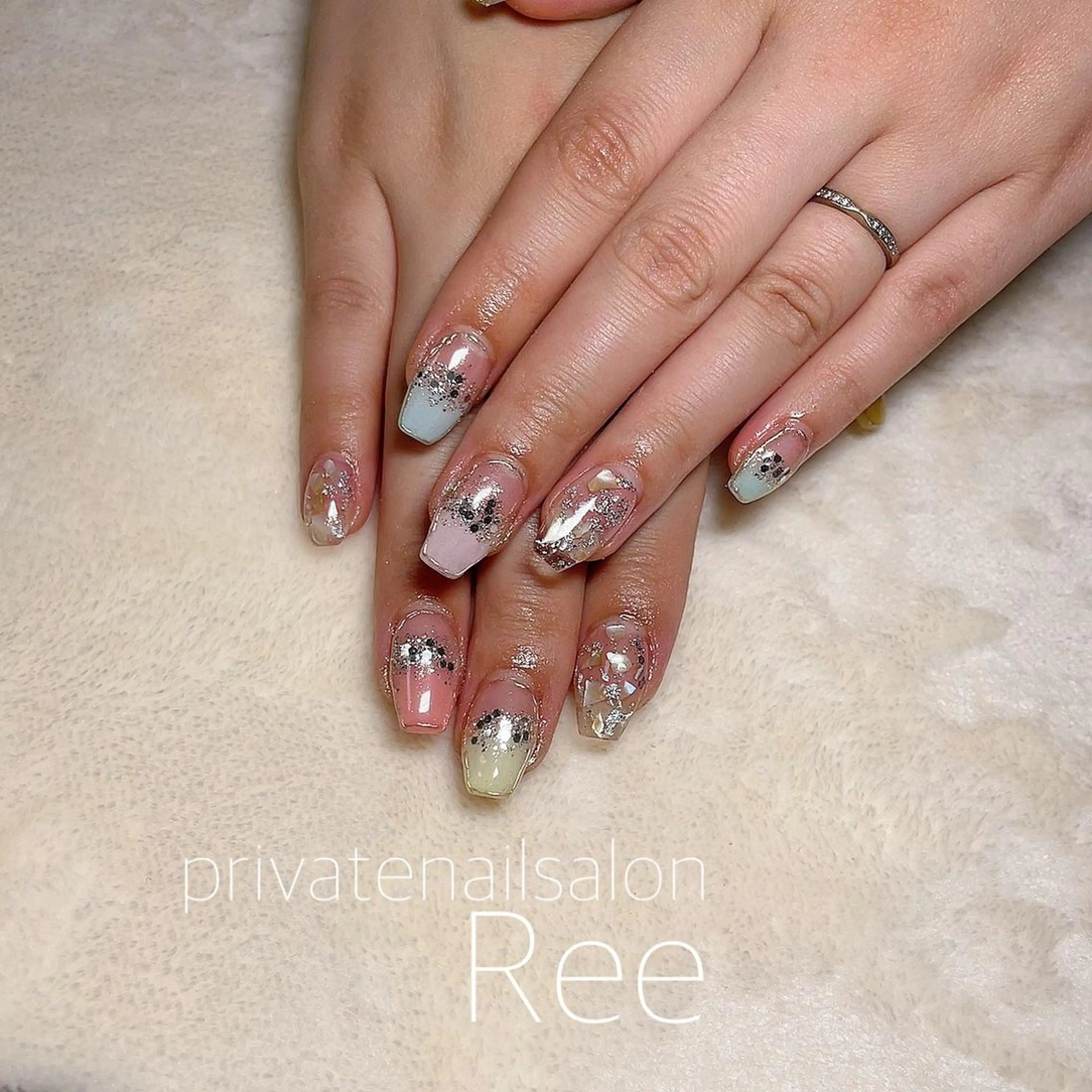 ネイル 知花 梨花のネイルデザイン