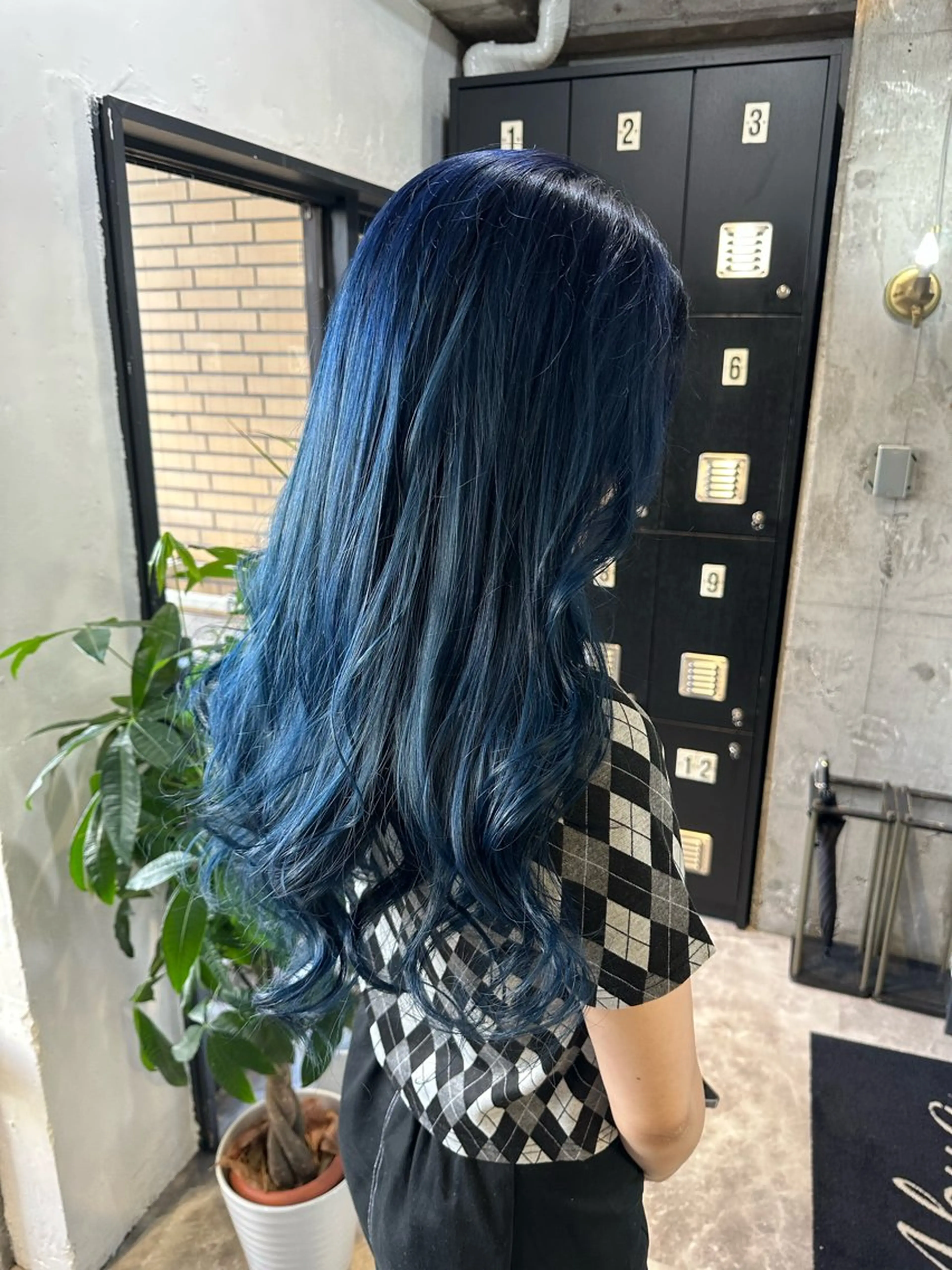 ロング カラー ブルーカラー ヘアカラー トリートメント ヘッドスパ Akua【代表】 Kazumaのヘアスタイル