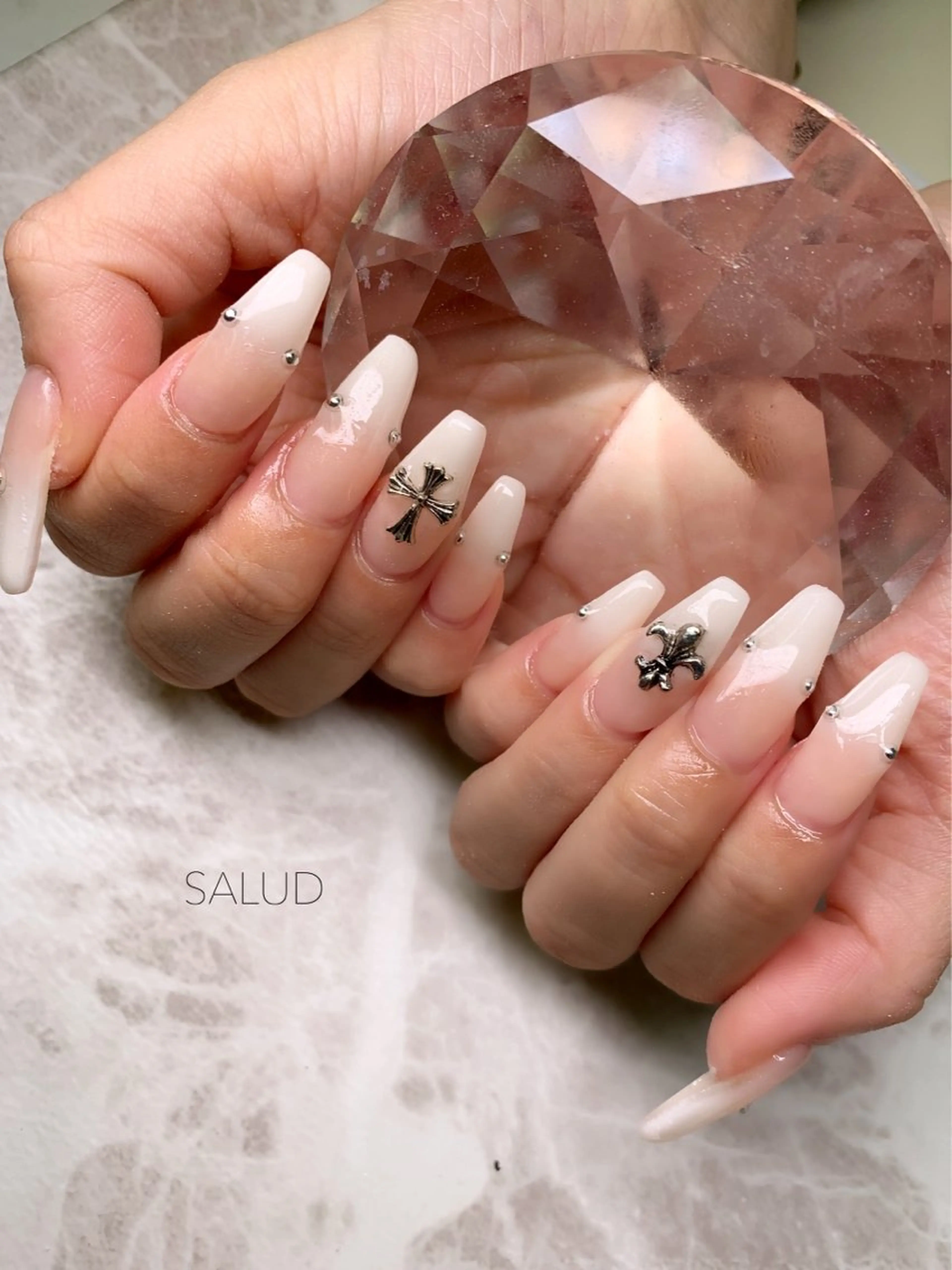 ネイル ハンドネイル Nail Salon SALUDのネイルデザイン
