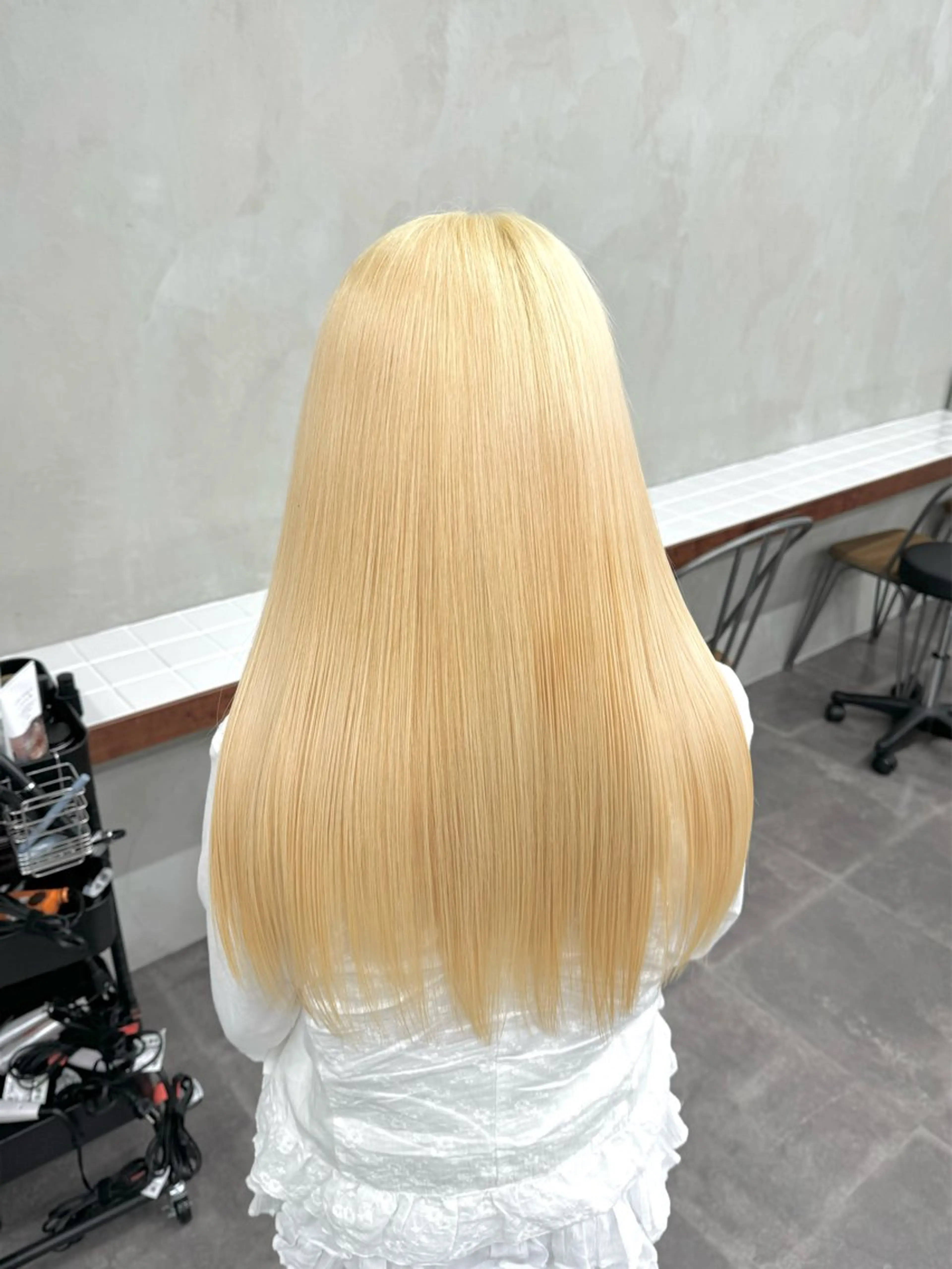 ロング カラー アッシュ ベージュカラー ブリーチ ブロンド ブラウンカラー カット ヘアカラー トリートメント nico TOKYO 渋谷所属・ブリーチ ハイトーン 特化🌈フジタハルキのヘアスタイル