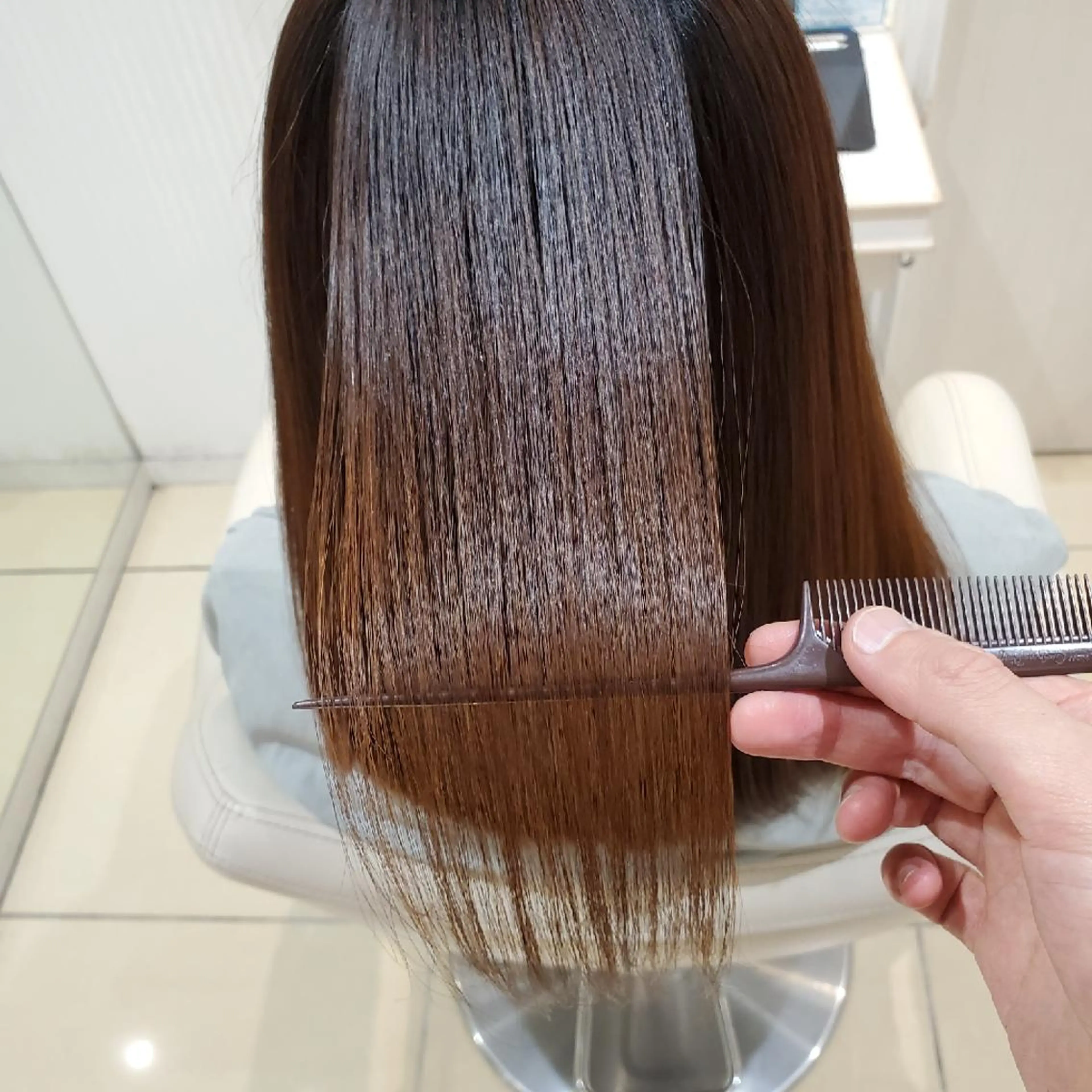 セミロング トリートメント 社内カット講師・店長 菅原賢一のヘアスタイル