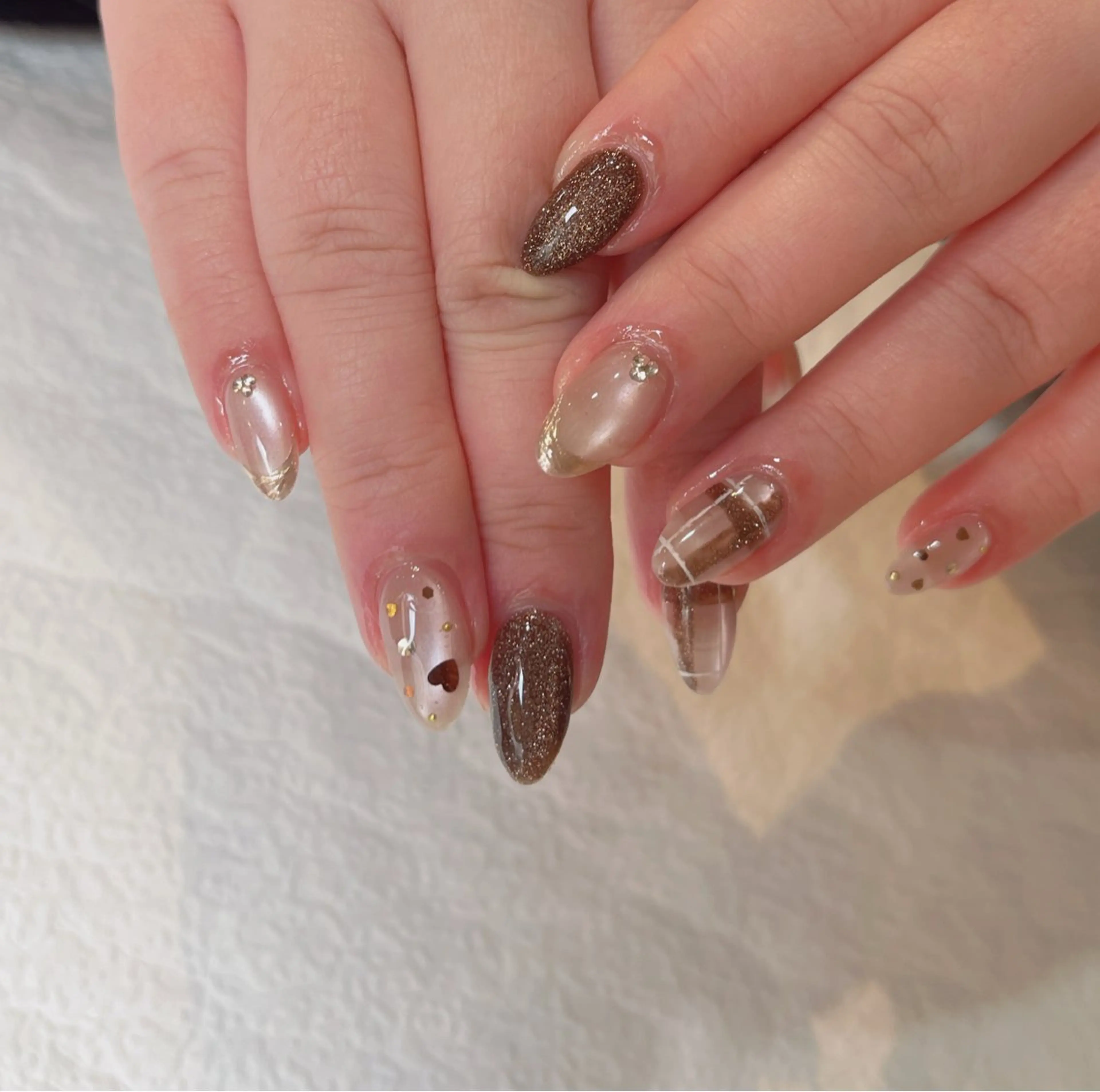 ネイル アートネイル ボルドー チークネイル フラッシュネイル キラキラネイル ハンドネイル Floria ユイのネイルデザイン