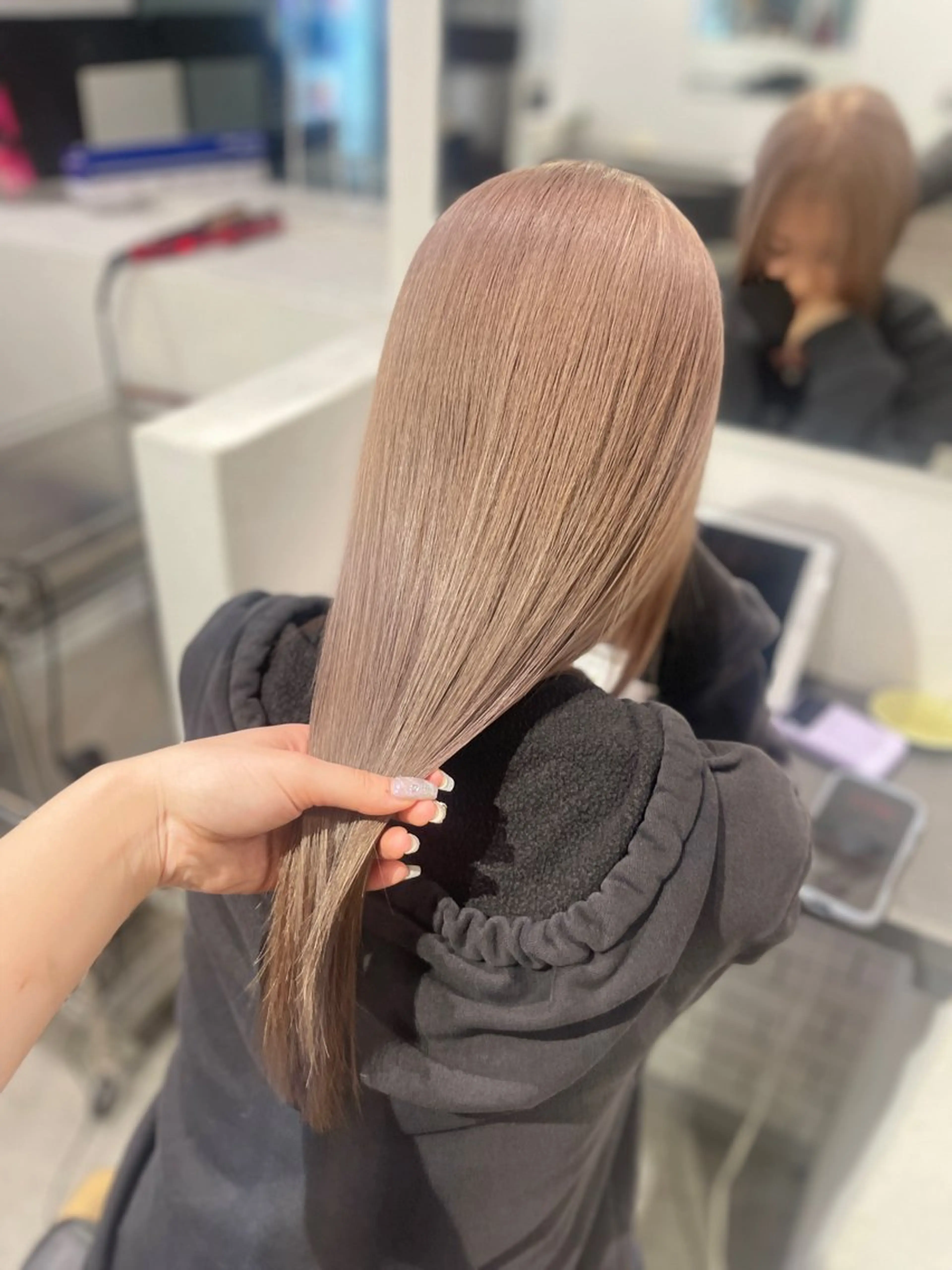 セミロング Kala heir おとはのヘアスタイル