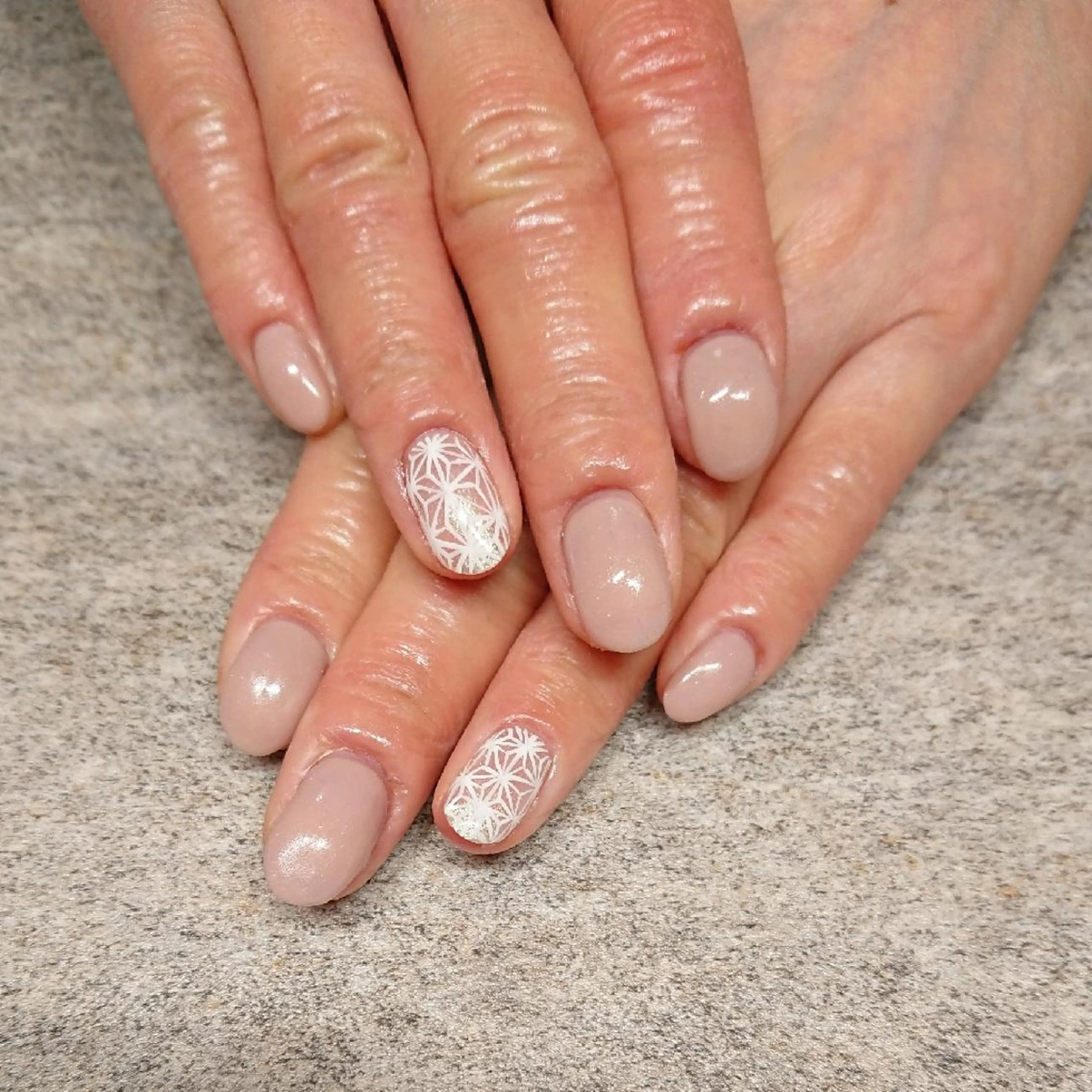 ネイル ジェヌインネイル 河内のネイルデザイン