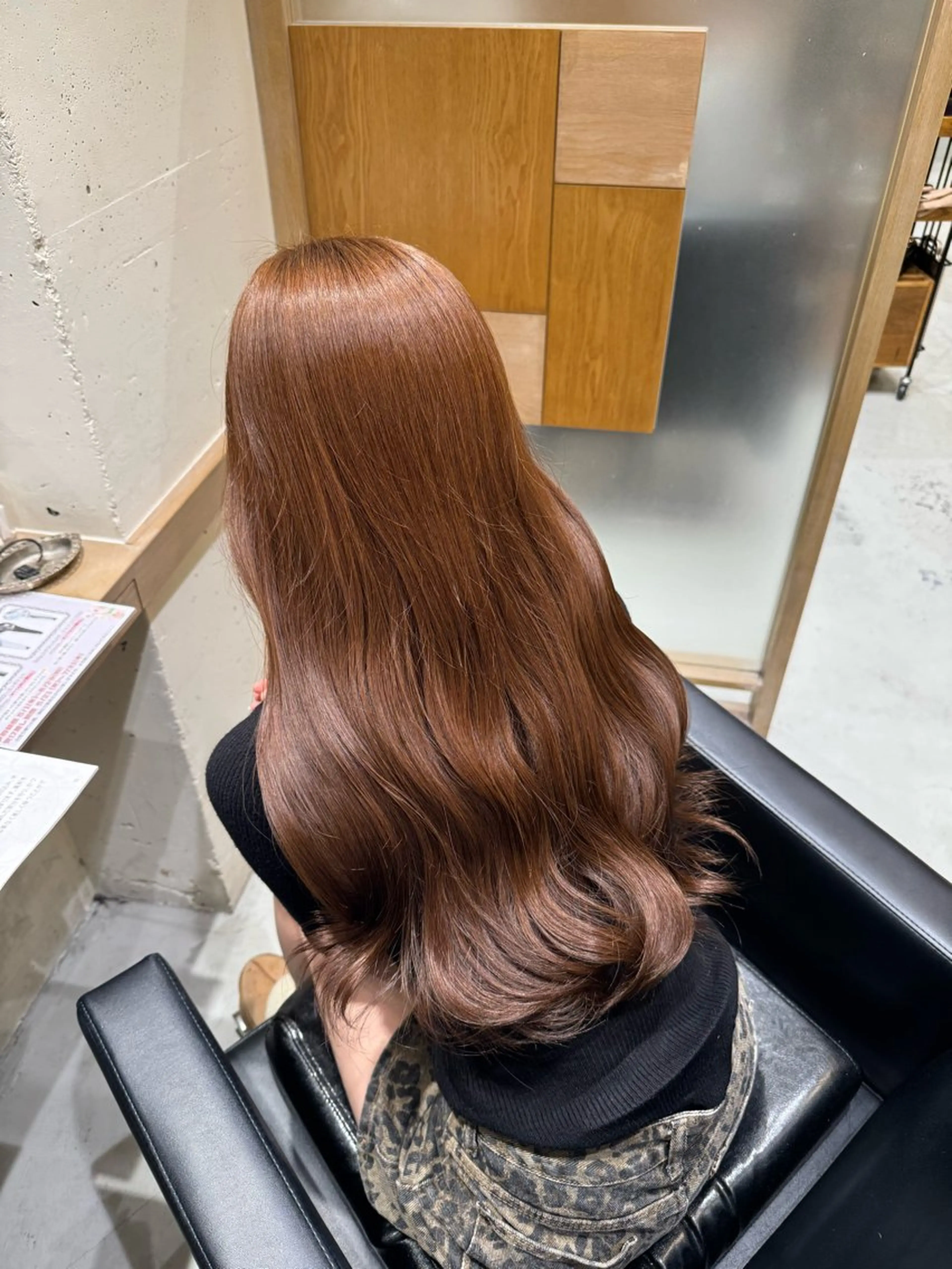 ロング カラー ベージュカラー ヘーゼル カット ヘアカラー トリートメント 透明感カラー/顔周り カット/レイヤーにかのヘアスタイル