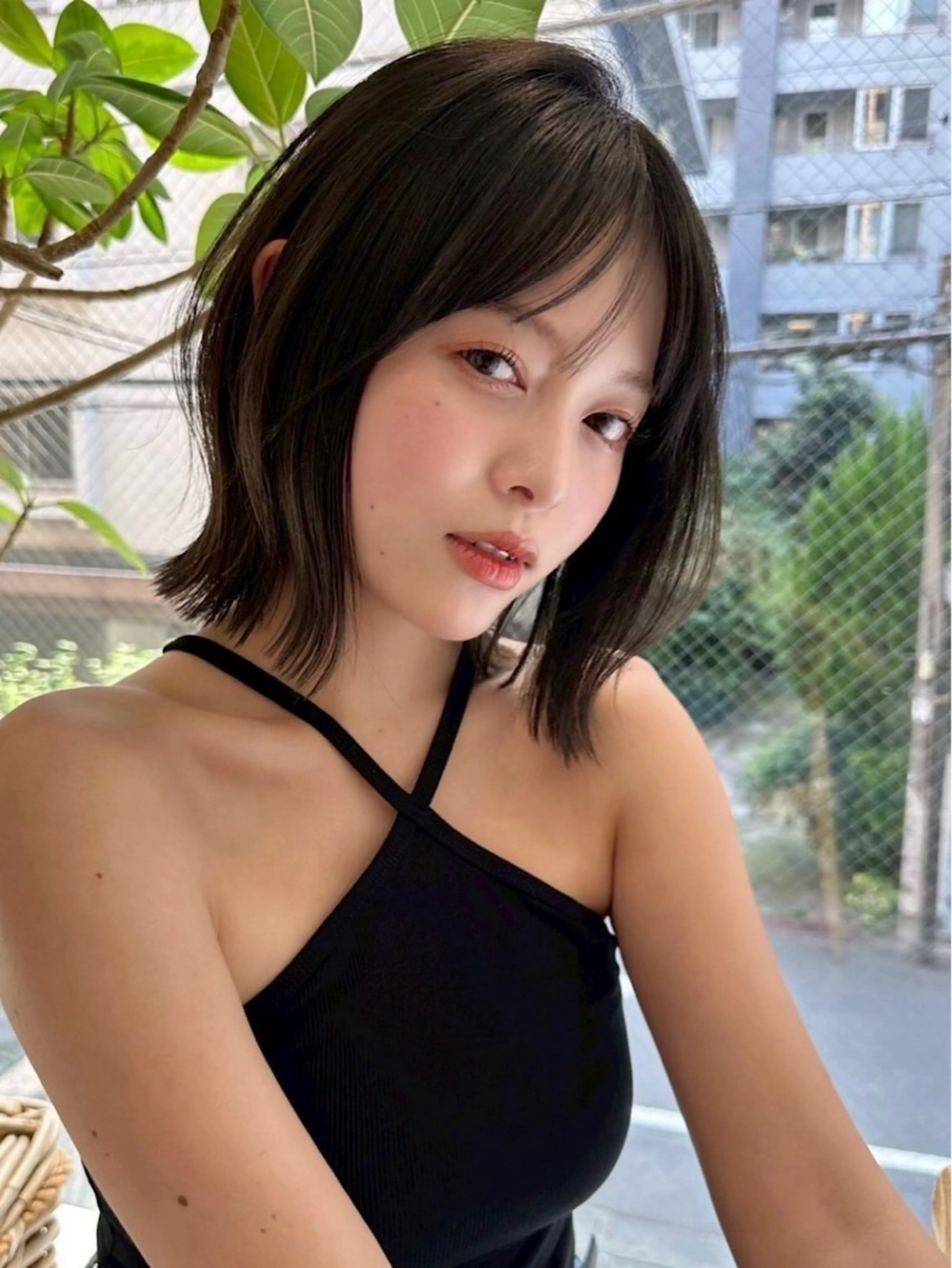 ミディアム ボブ くびれヘア カット ヘアカラー 鈴木 菜々映のヘアスタイル