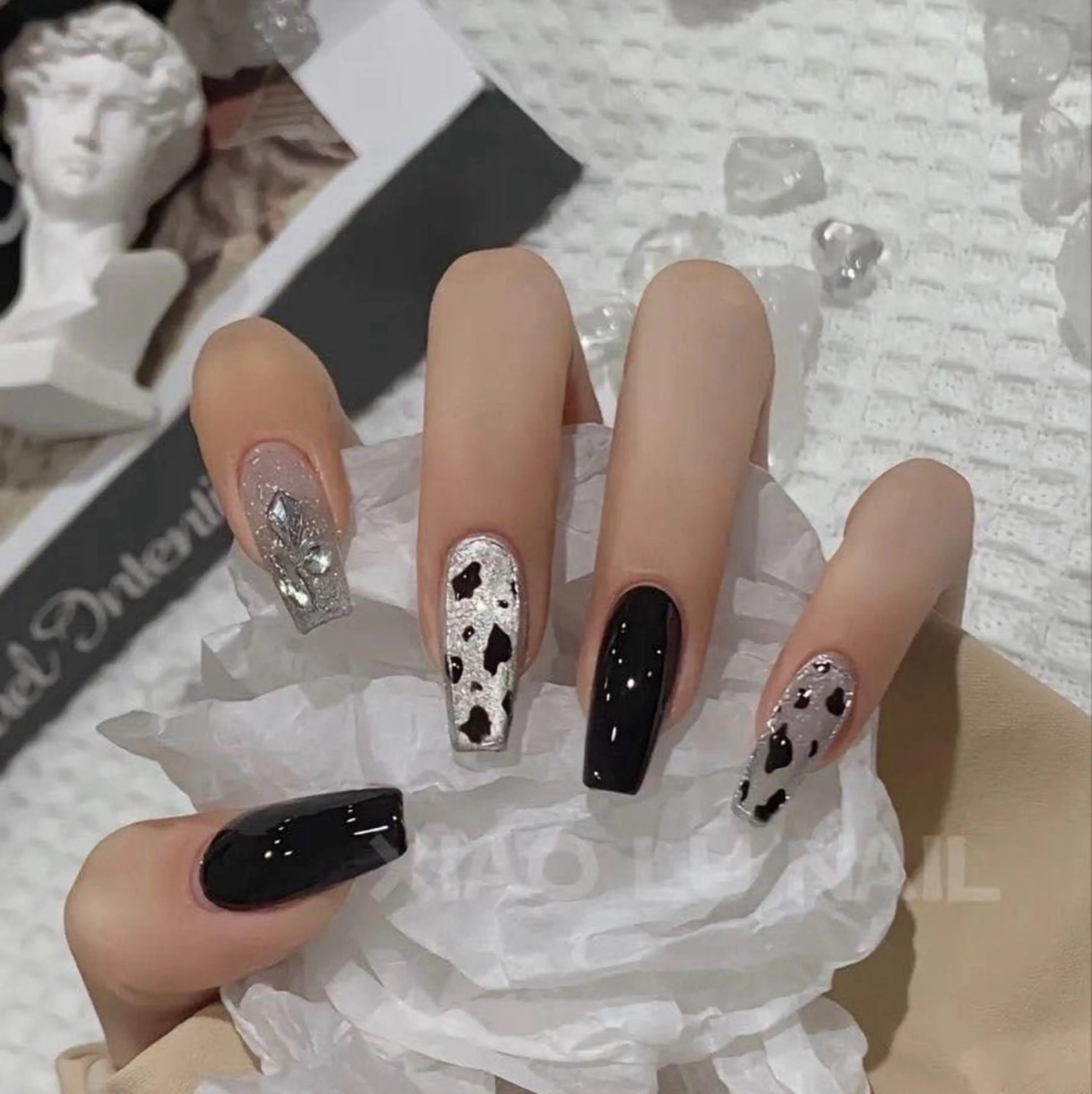 ネイル Queen Nail 　クイーンネイルのネイルデザイン
