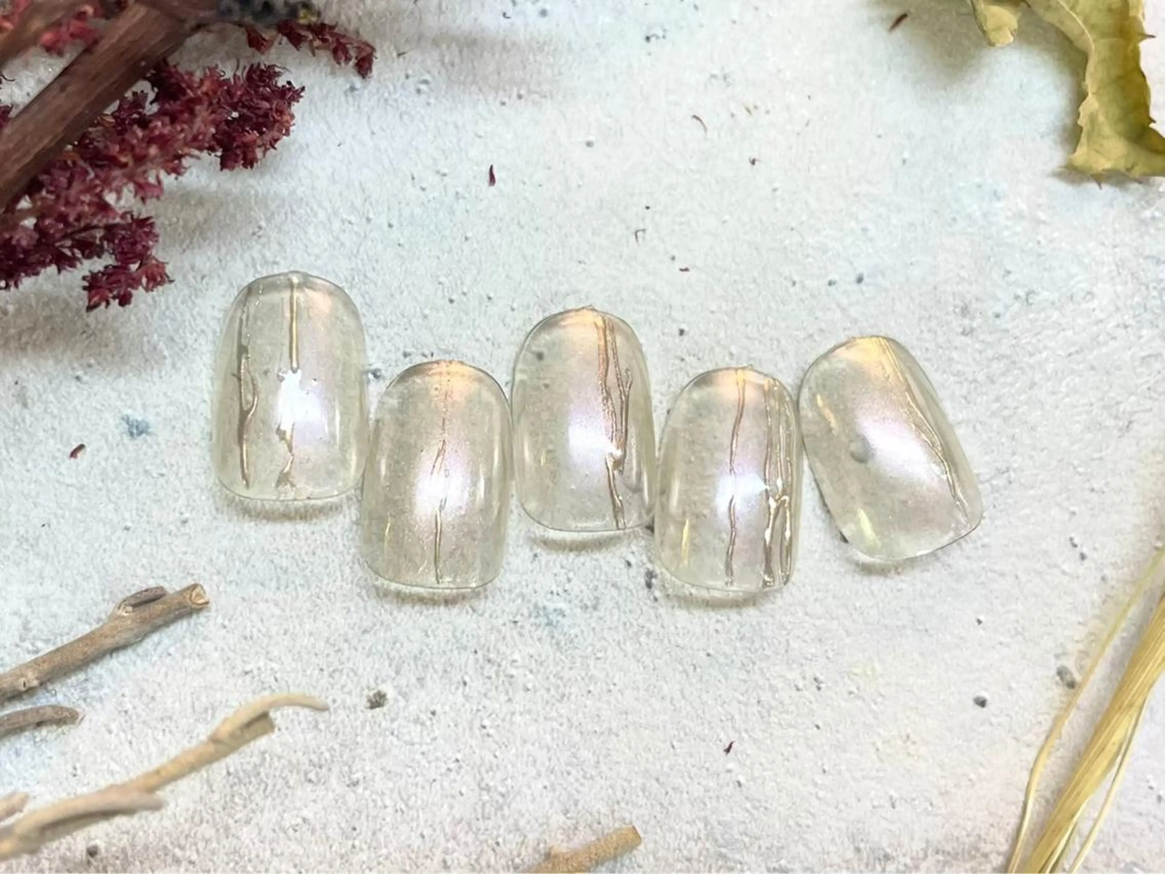 ネイル オーロラネイル ミラーネイル ハンドネイル アトリエ １０３のネイルデザイン