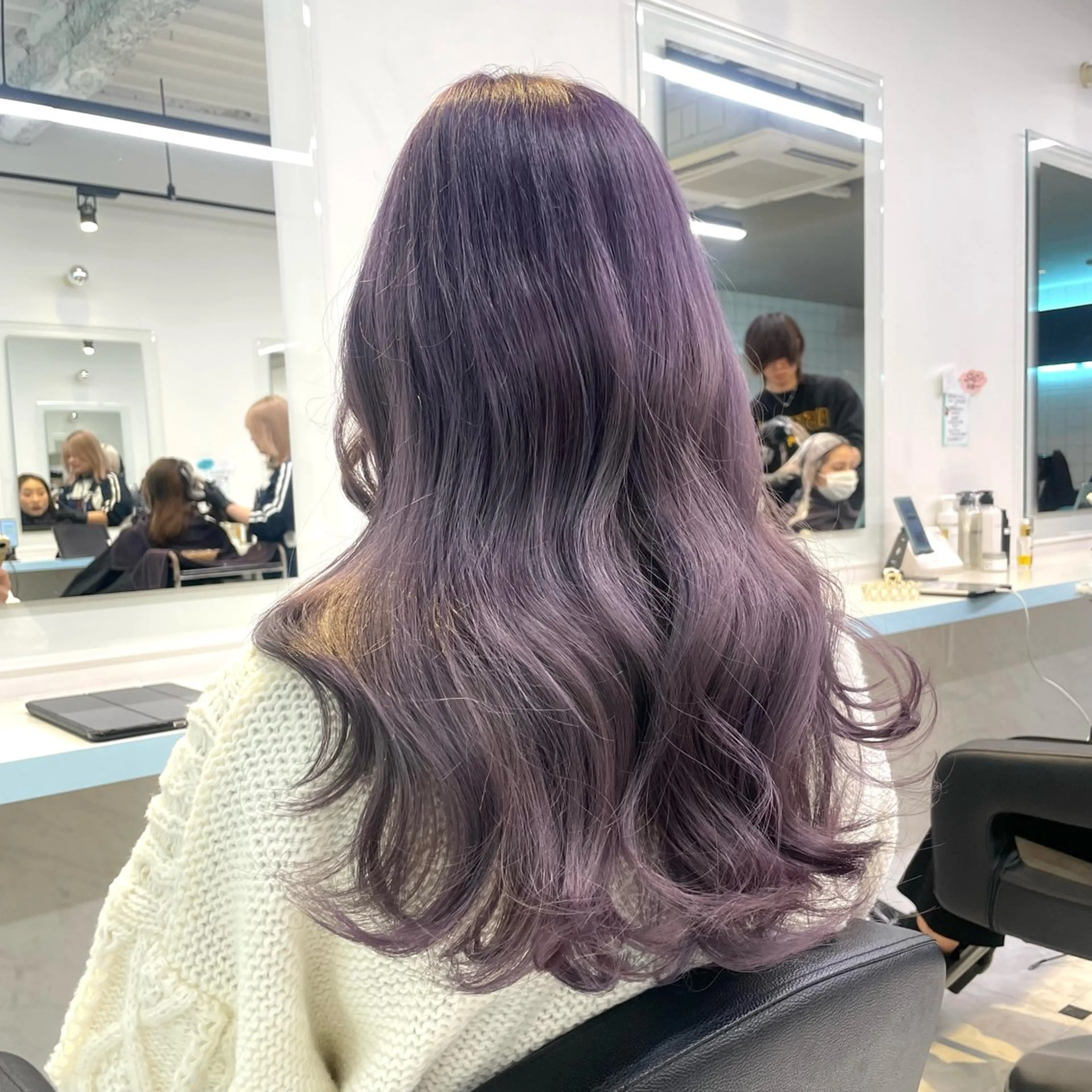 ロング カラー ヘアカラー 🩵透明感カラー× 縮毛ボブ🩵ヒナノのヘアスタイル